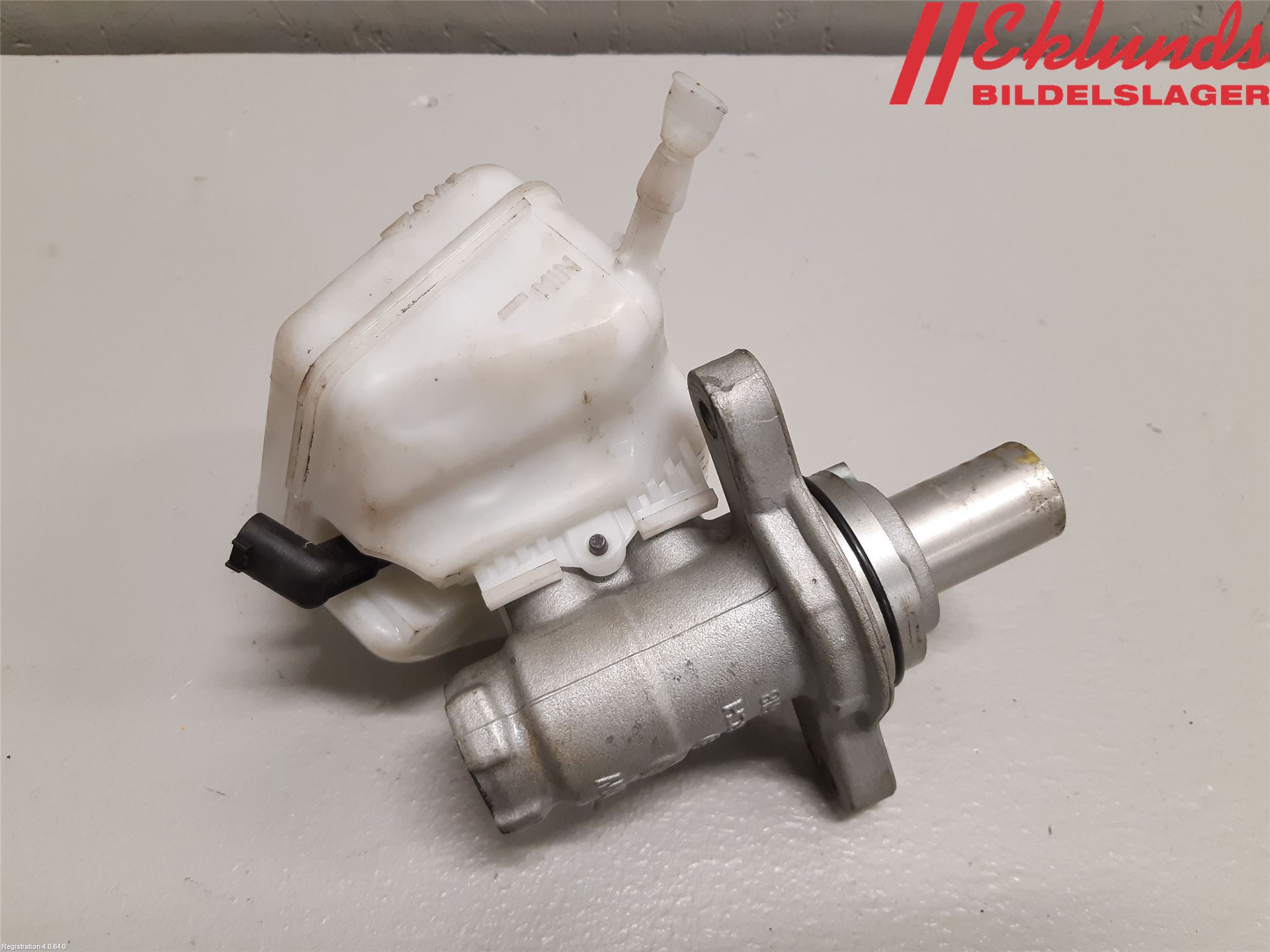 BMW 4 F32/F33/F82/F83 13-20 Broms Huvudcylinder