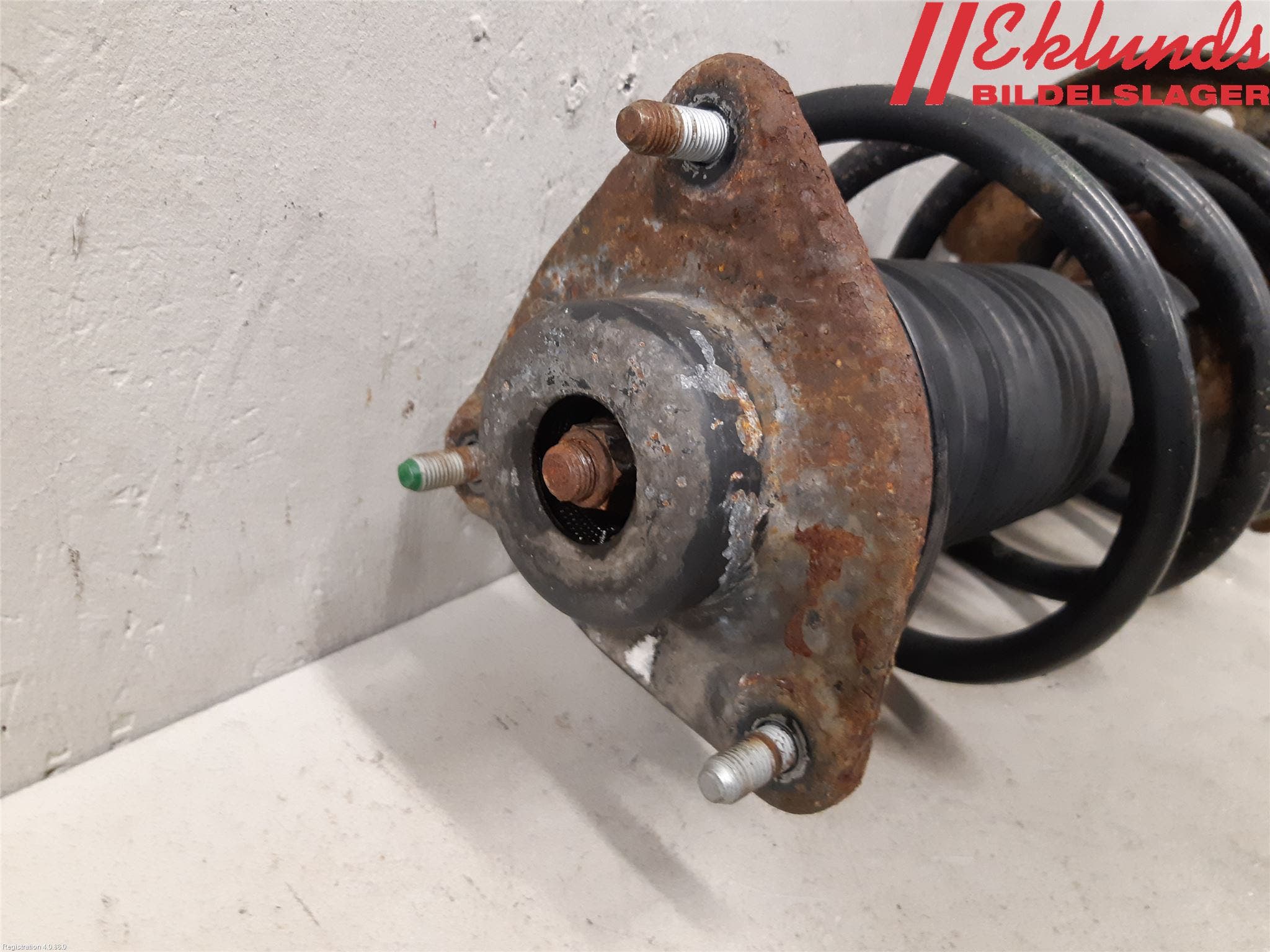 Hyundai i40 08-15 Fjäderben Fram Höger