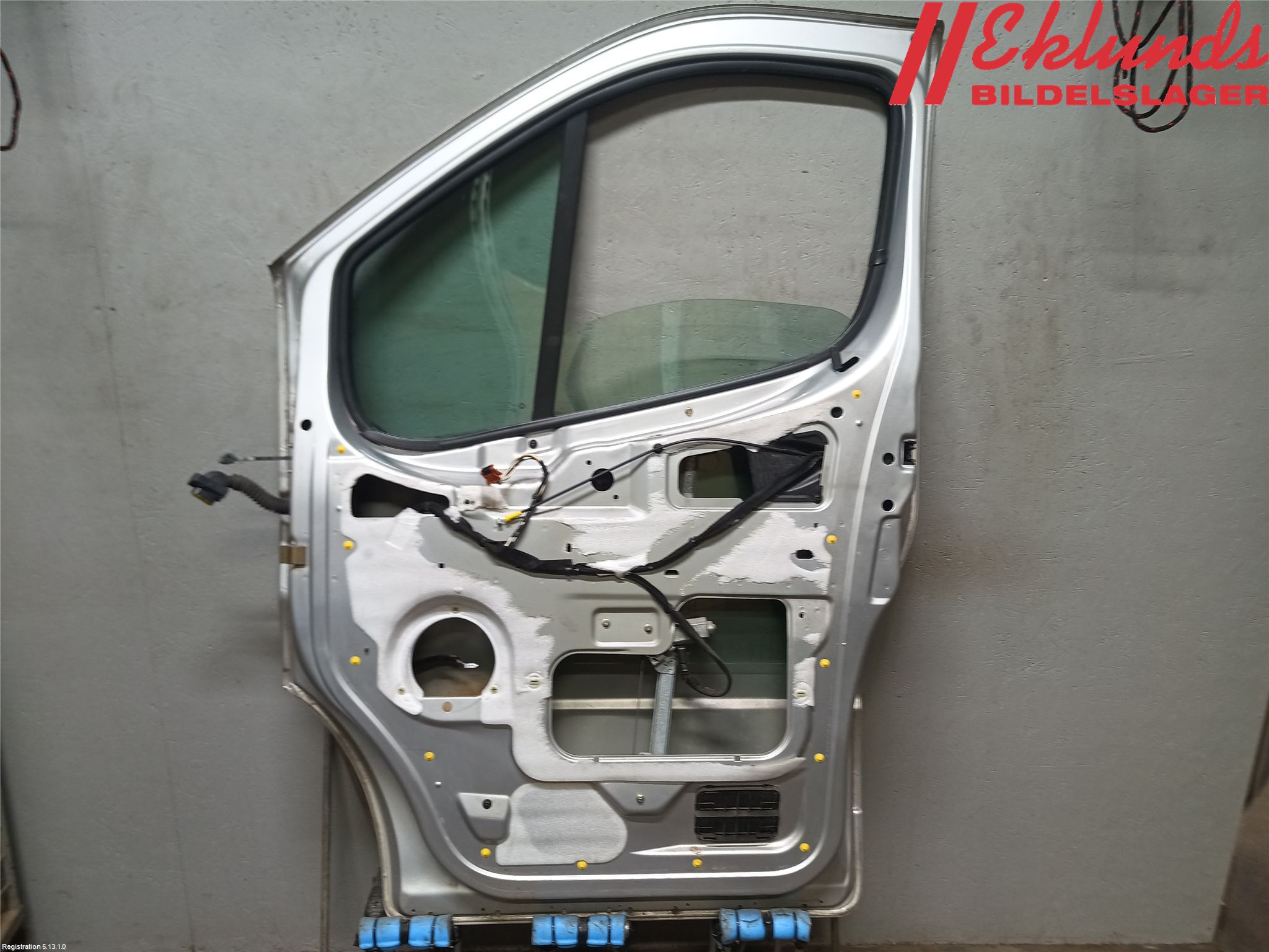 Opel VIVARO 01-14 Dörr Fram Höger
