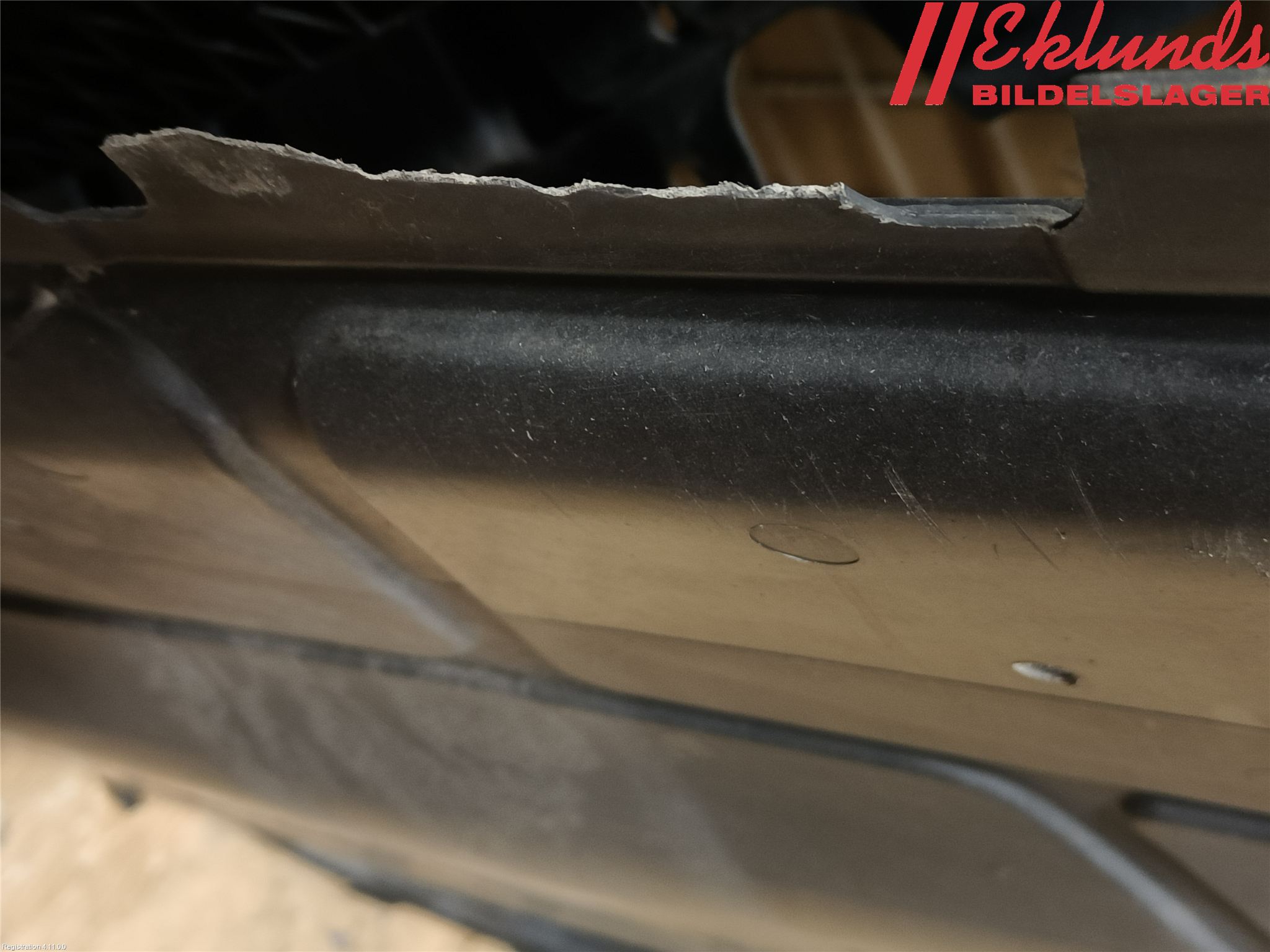 Audi A3/S3 8V 13-20 Hasplåt Plåt-Plast