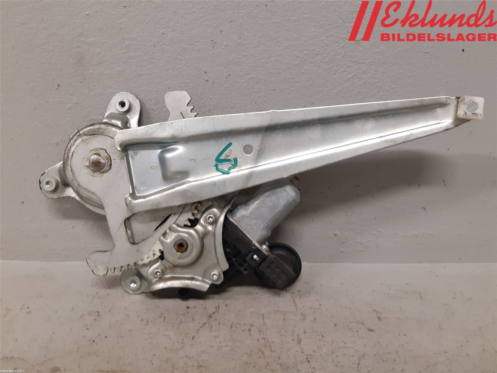 Toyota URBAN CRUISER Fönsterhiss El Kompl