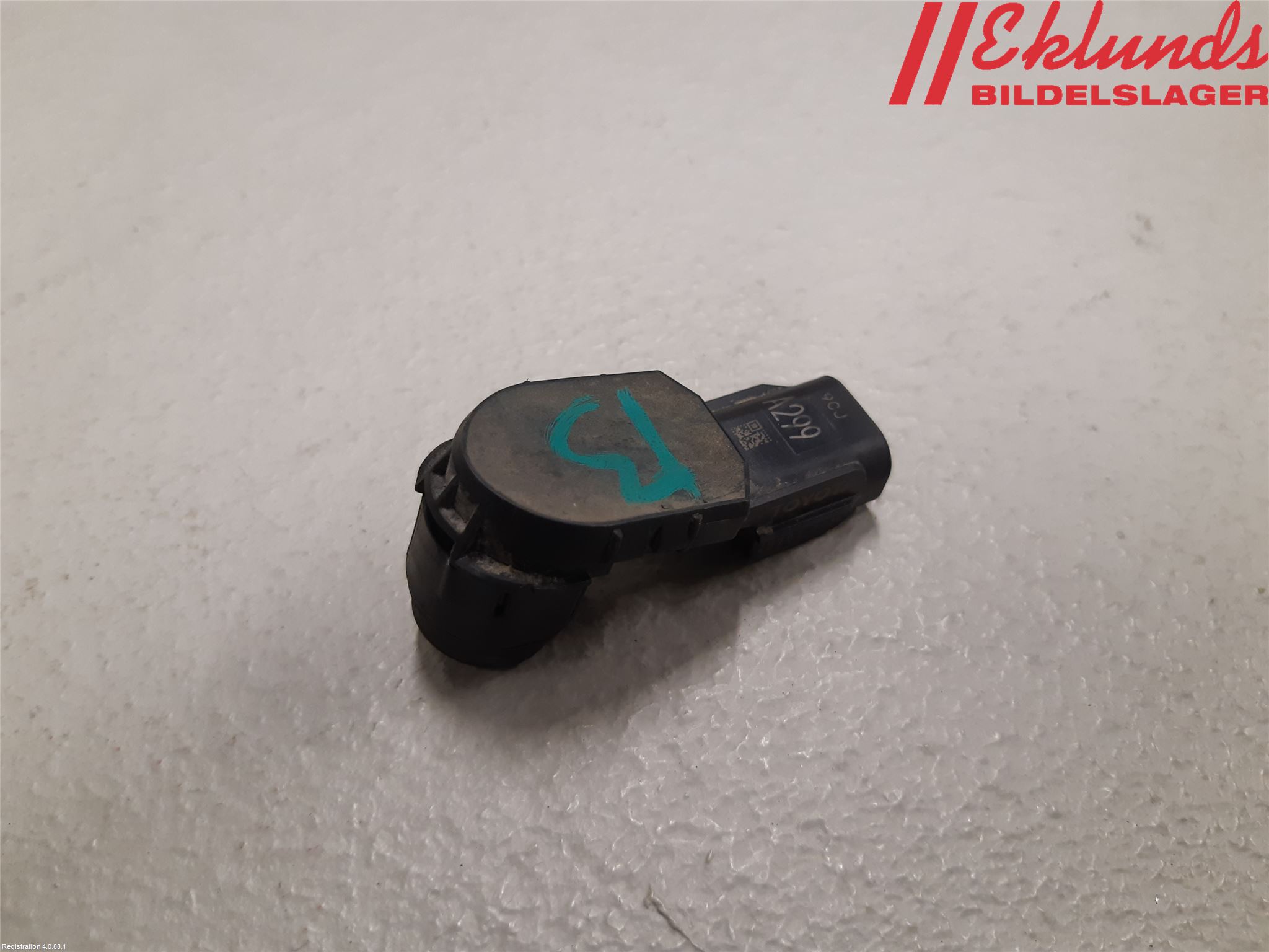 Toyota RAV4 19- Parkeringshjälp Backsensor