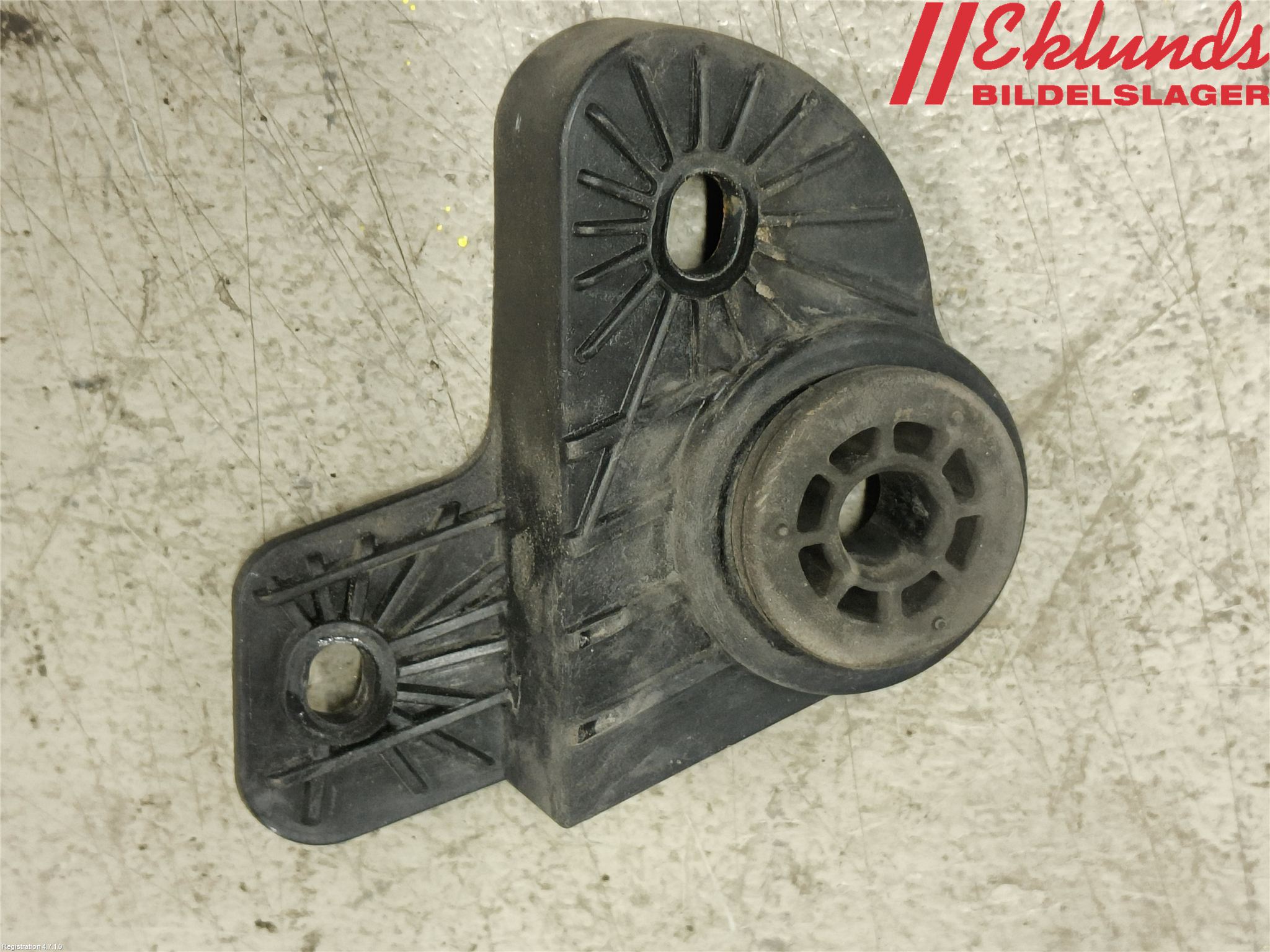 Opel INSIGNIA 17- Kylarfäste-Ram-Balk