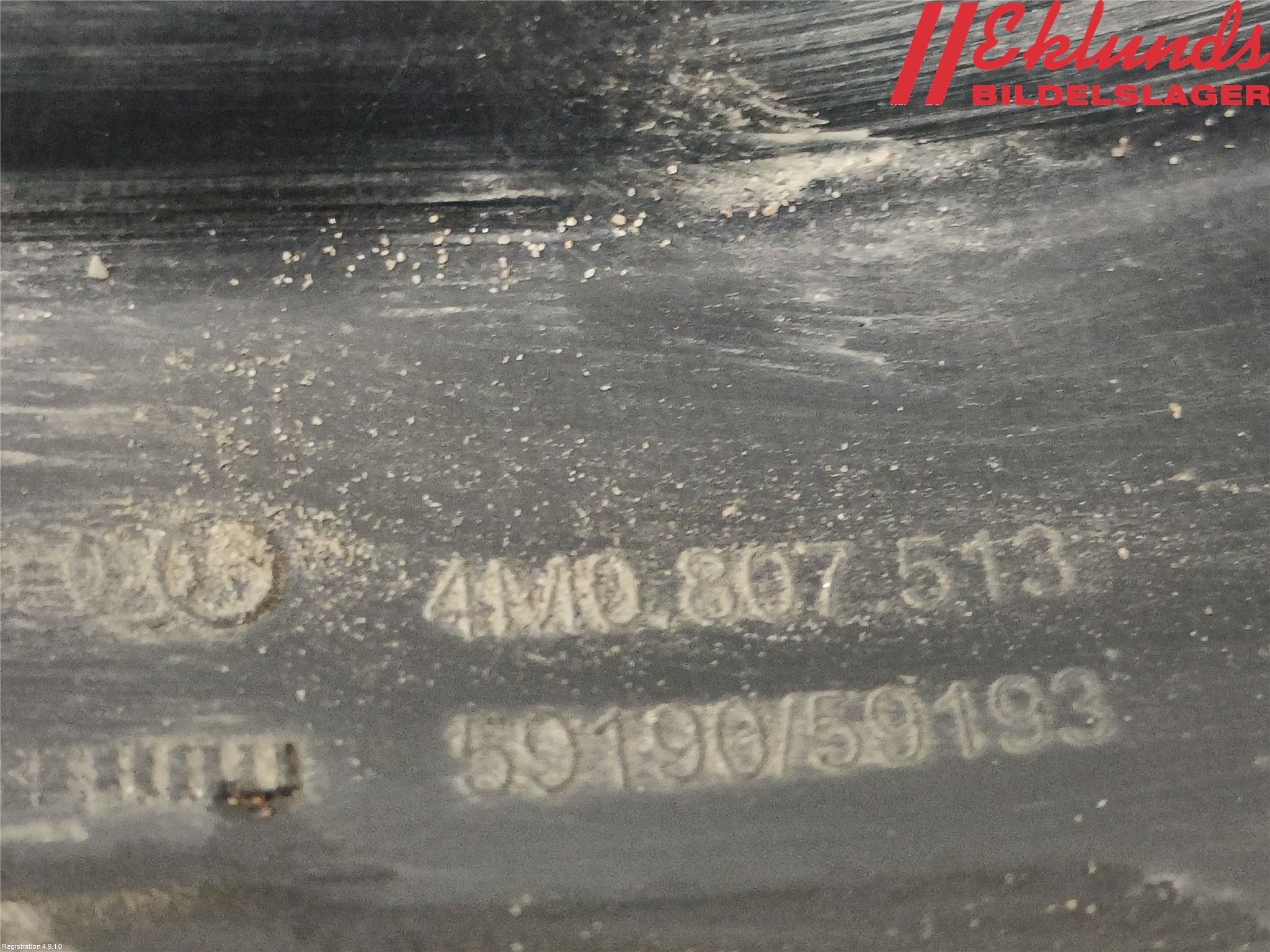 Audi Q7/SQ7 Stötfångardel Bak Vä