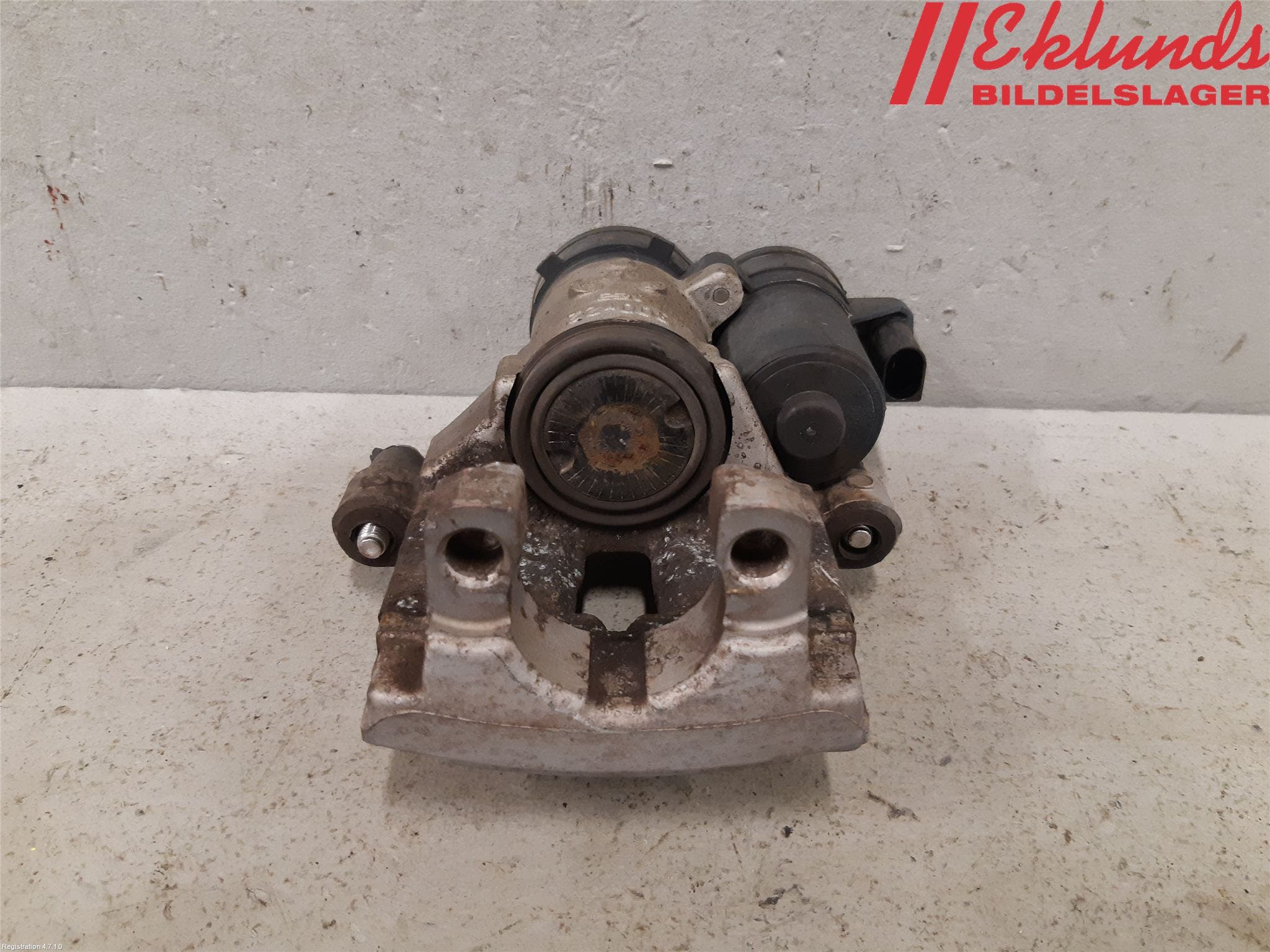 Mercedes-Benz MB C-KLASS (W205) 14-21 Bromsok Bak Vänster