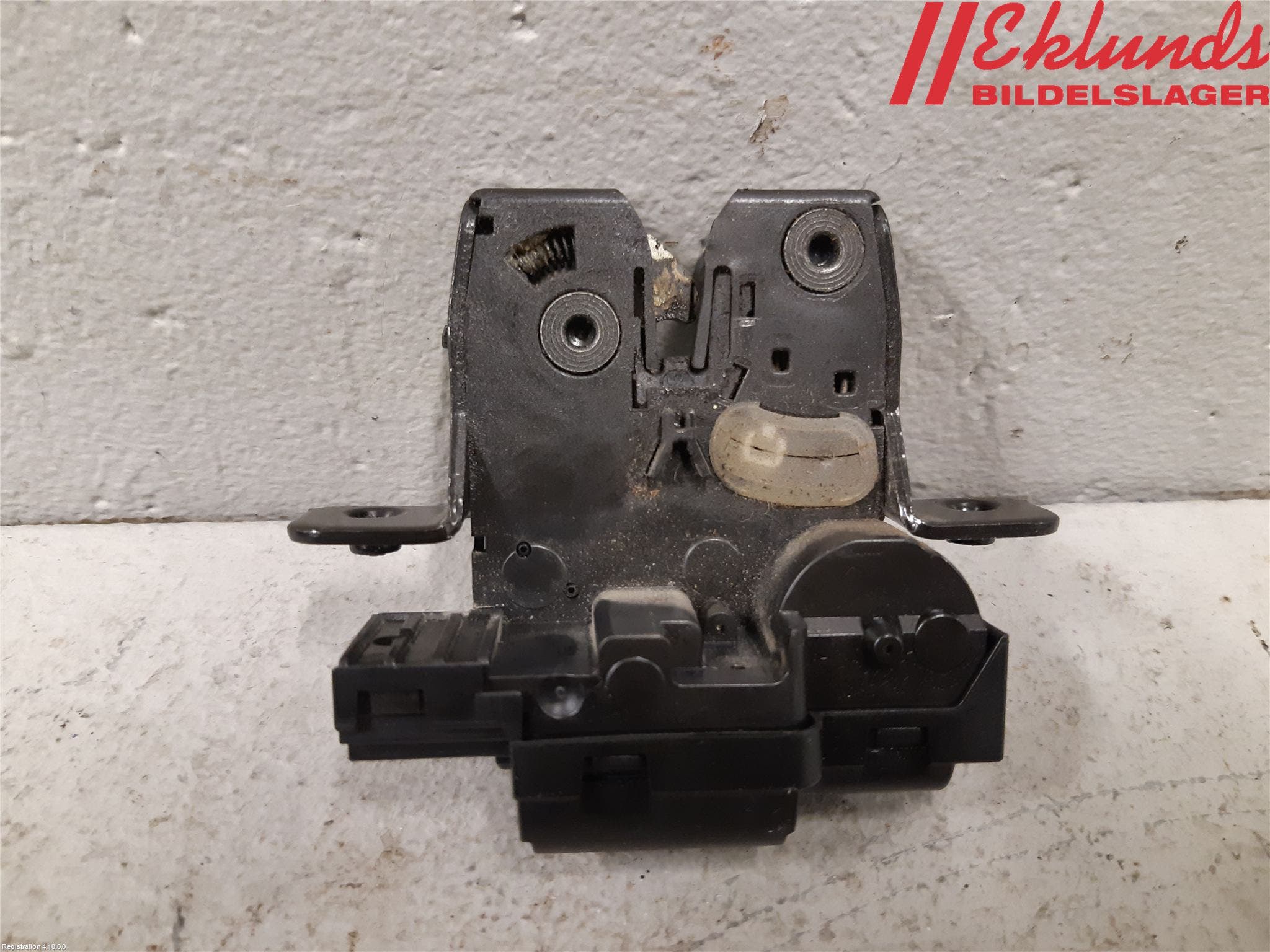 Nissan QASHQAI 10-14 Låskista Baklucka