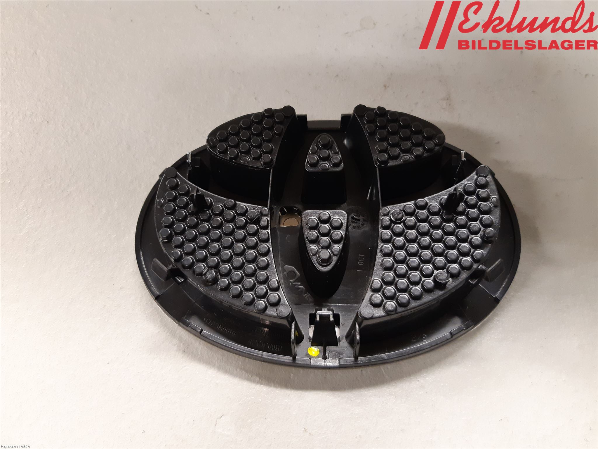 Toyota YARIS XP130 15-20 Emblem