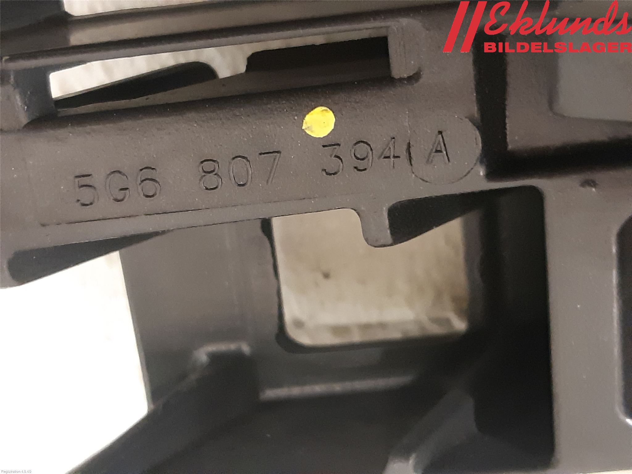 Volkswagen VW GOLF / E-GOLF VII 13-20 Stötfångarfäste Bak Hö