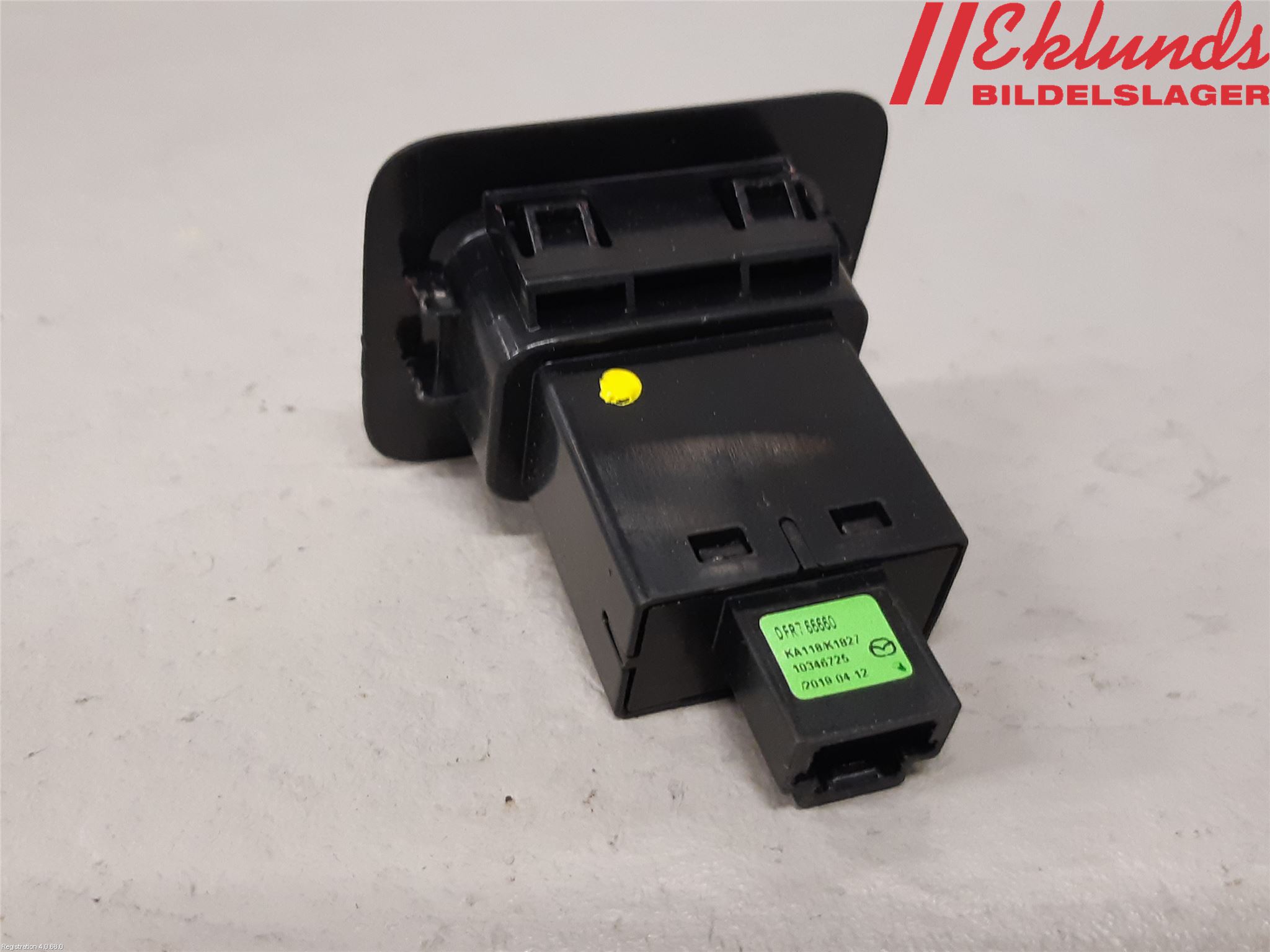 Mazda CX-30 20- Strömställare Baklucka