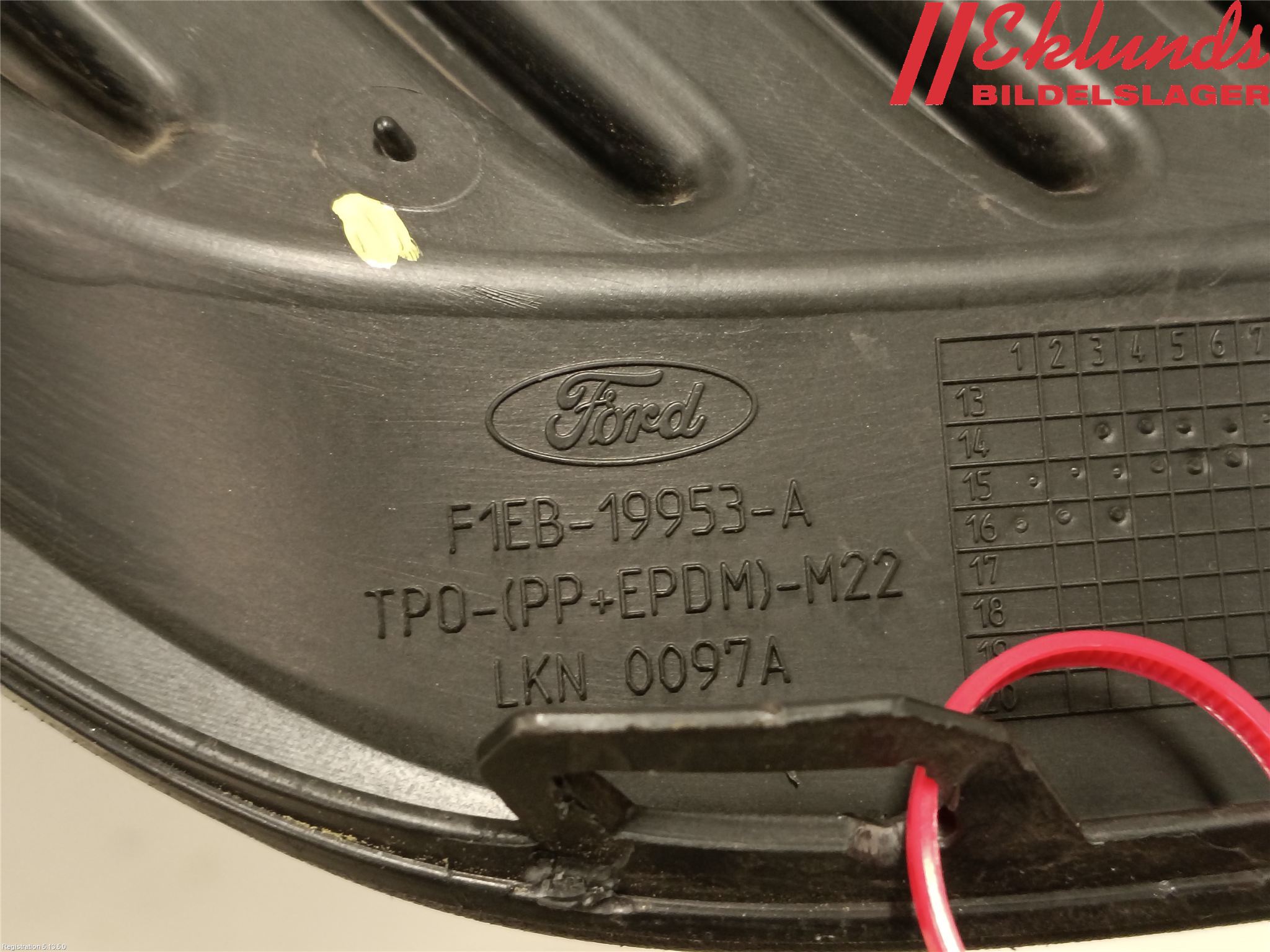 Ford FOCUS 15-18 Stöt Utfyllnad-List-Grill