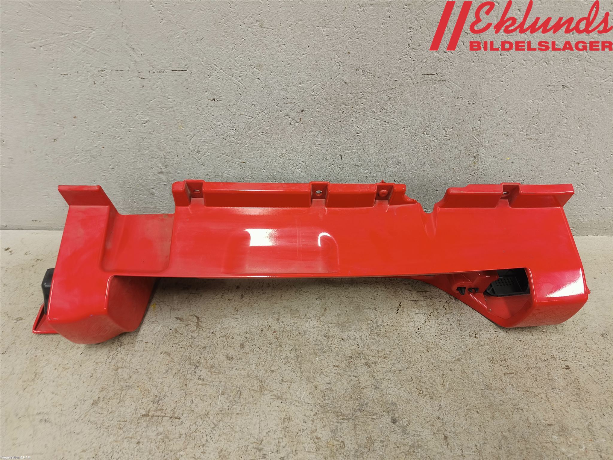 Renault TRAFIC/E-TECH 15- Bakljussarg