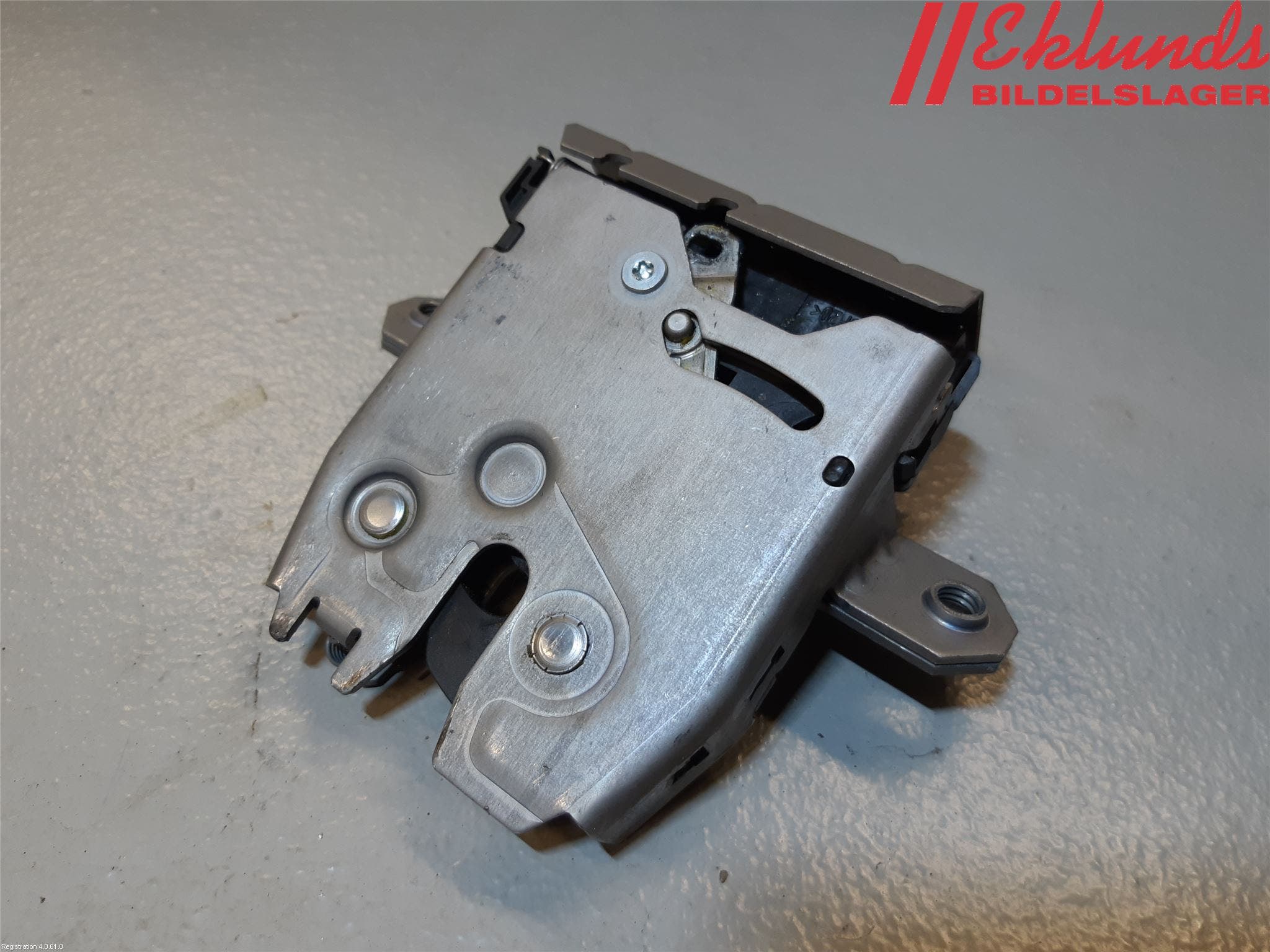 Volvo XC60 09-13 Låskista Baklucka