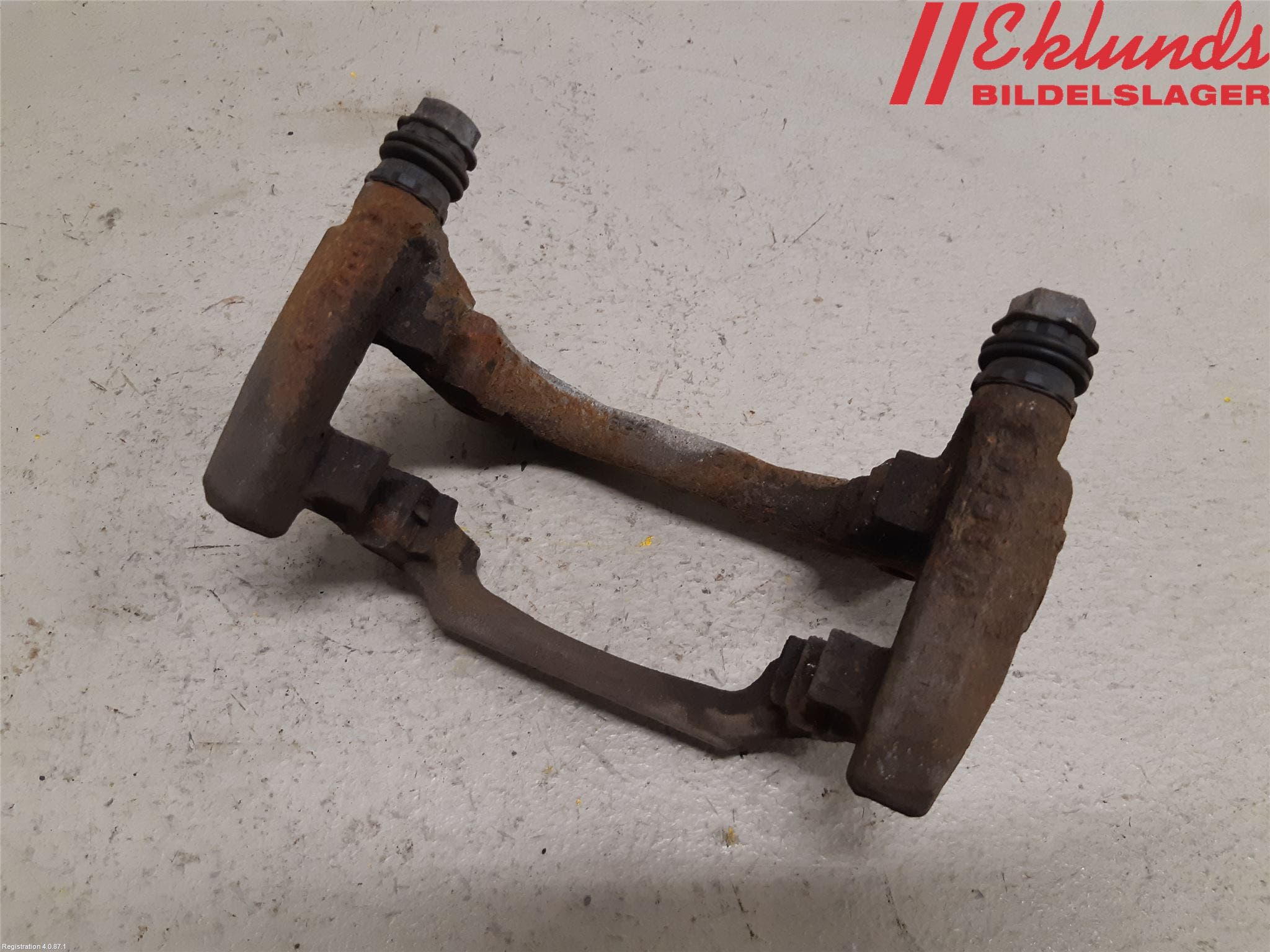 BMW 5 G30/G31/F90 17-23 Bromsokshållare