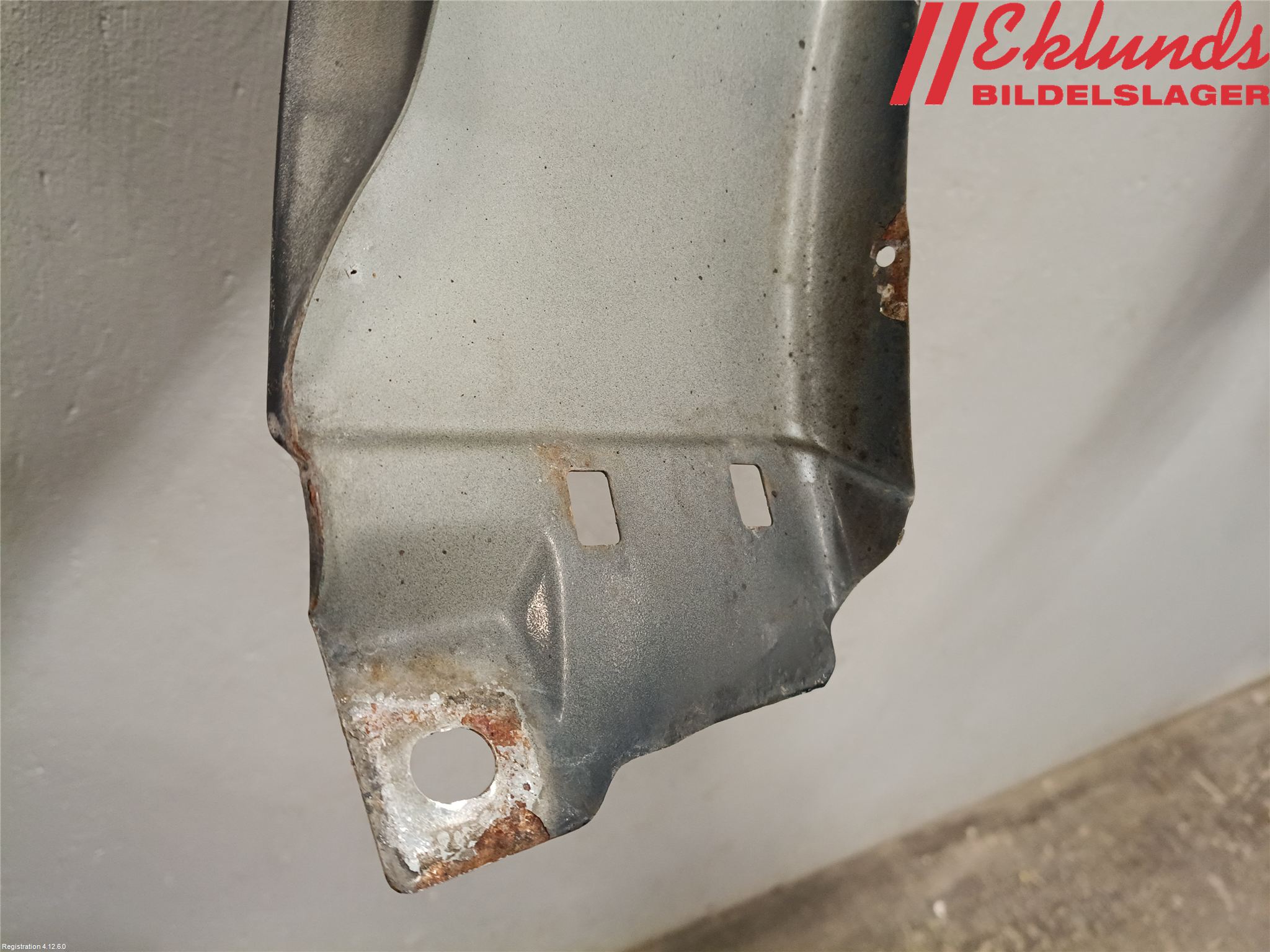 Volvo V70 05-08 Skärm Fram Vänster