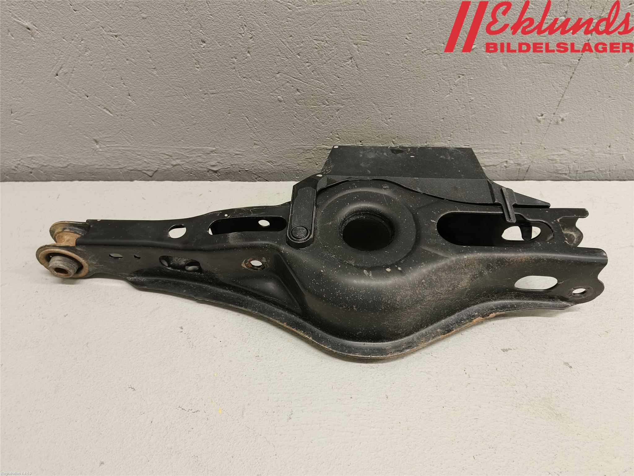 Toyota bZ4X EA10 22- Bärarm Bak Höger