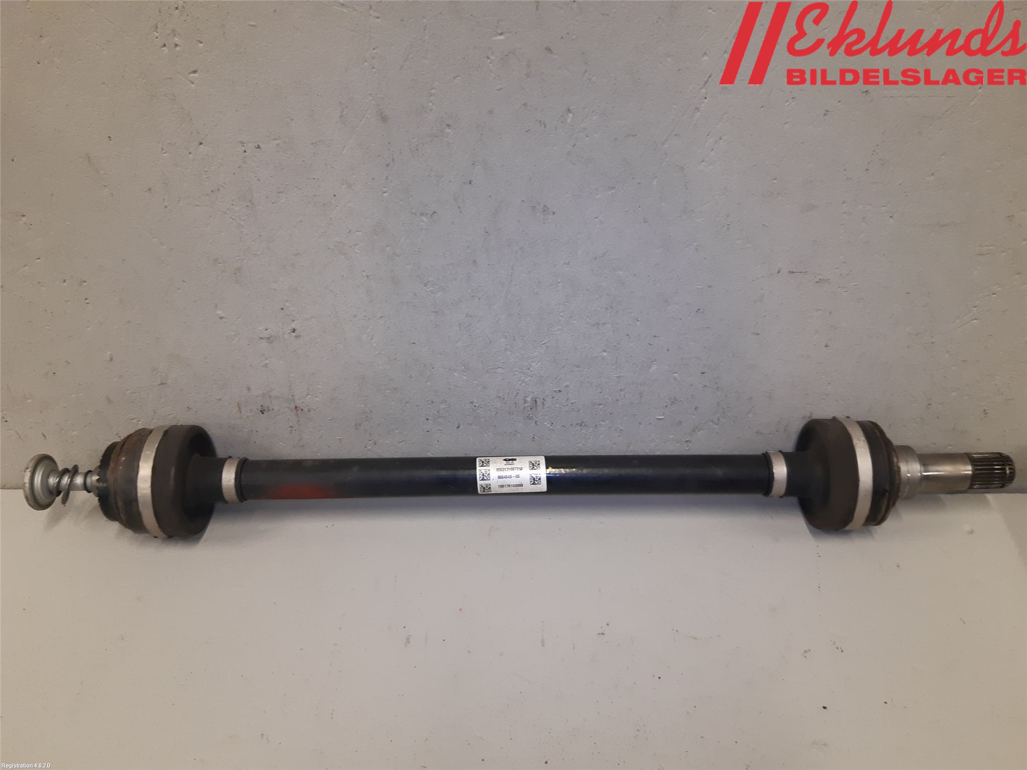 BMW 5 G30/G31/F90 17-23 Drivaxel Bak Vänster