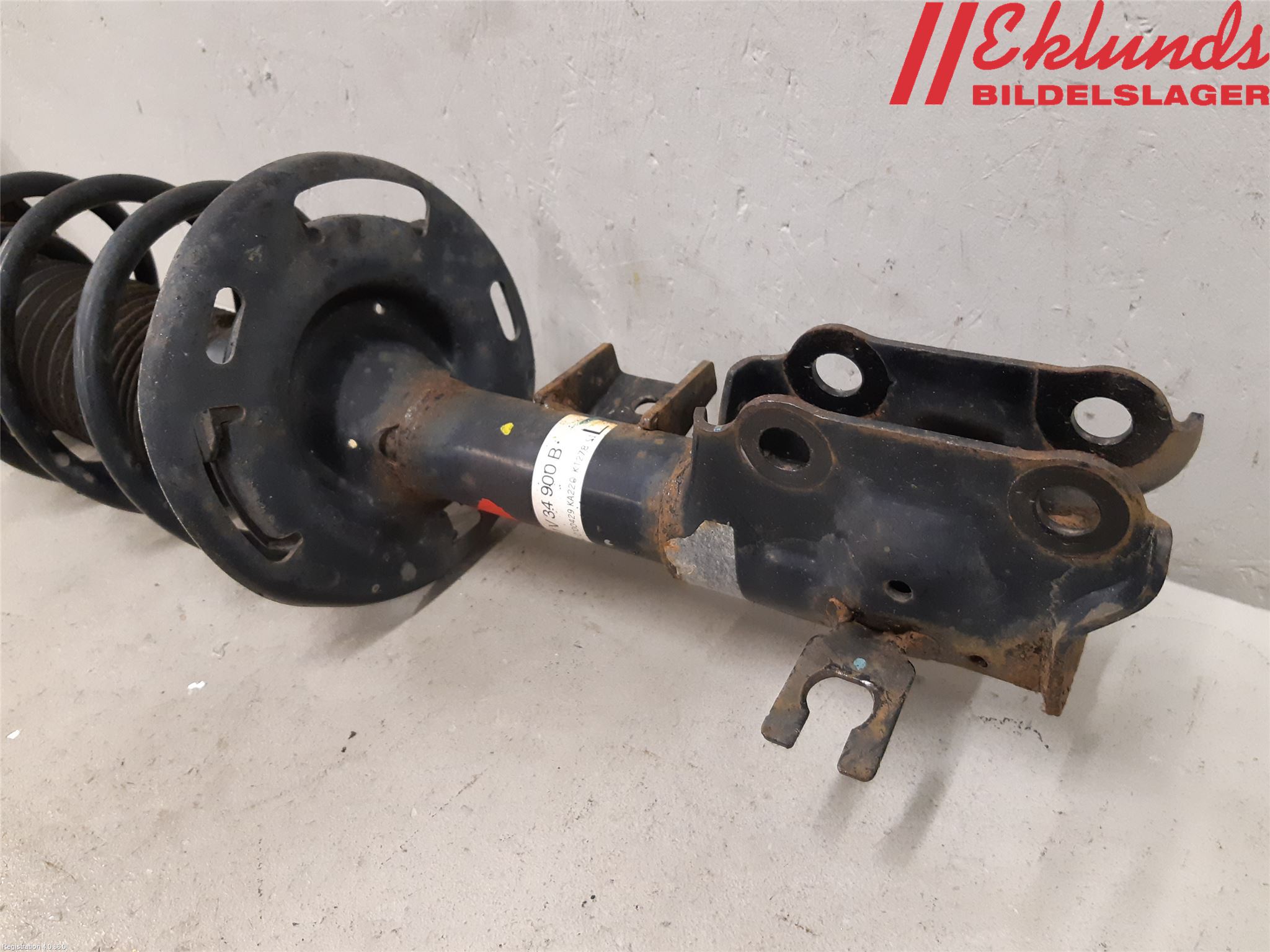 Mazda CX-3 Fjäderben Fram Vänster