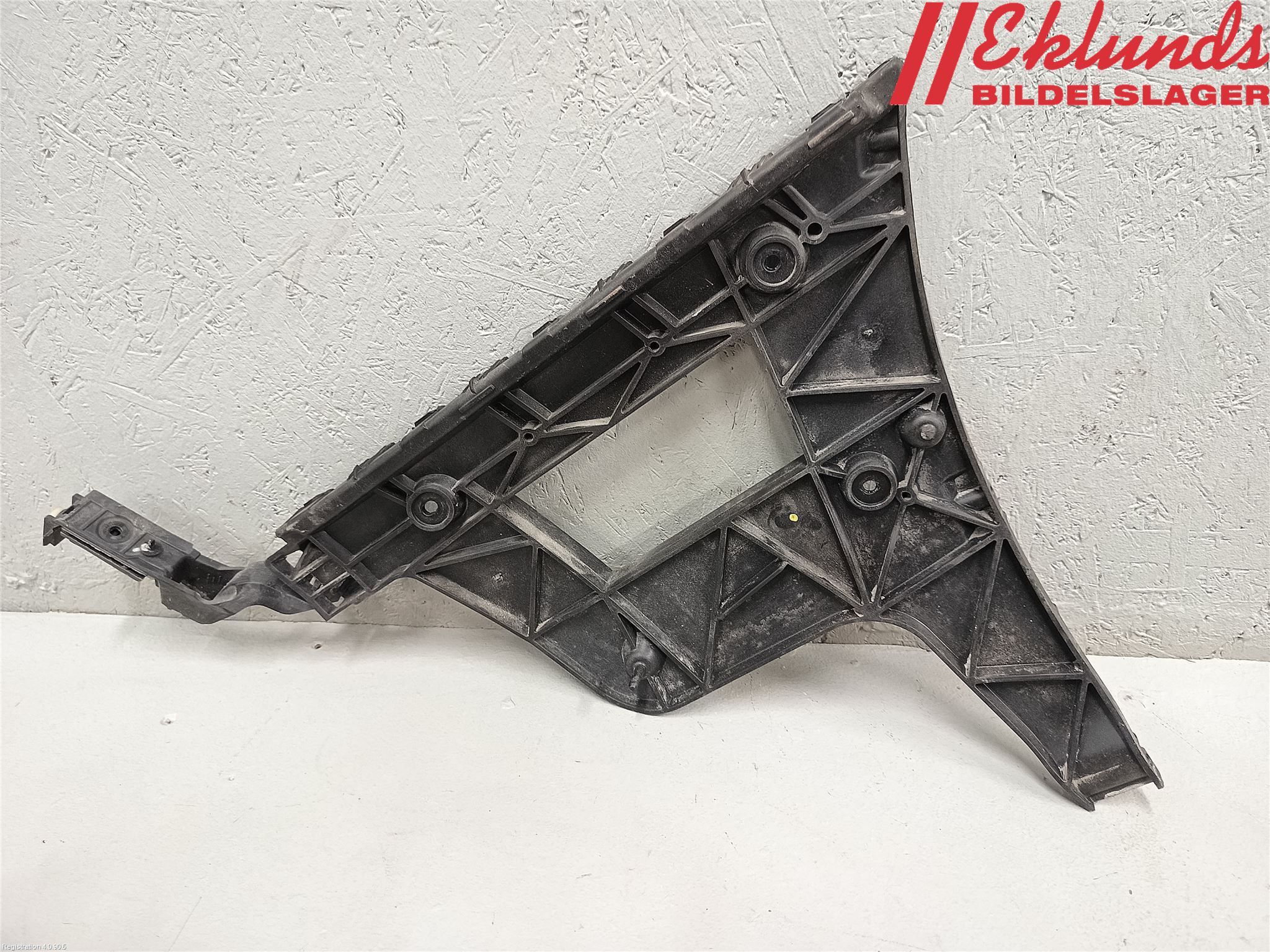 Audi A4/S4 08-11 Stötfångarfäste Bak Vä