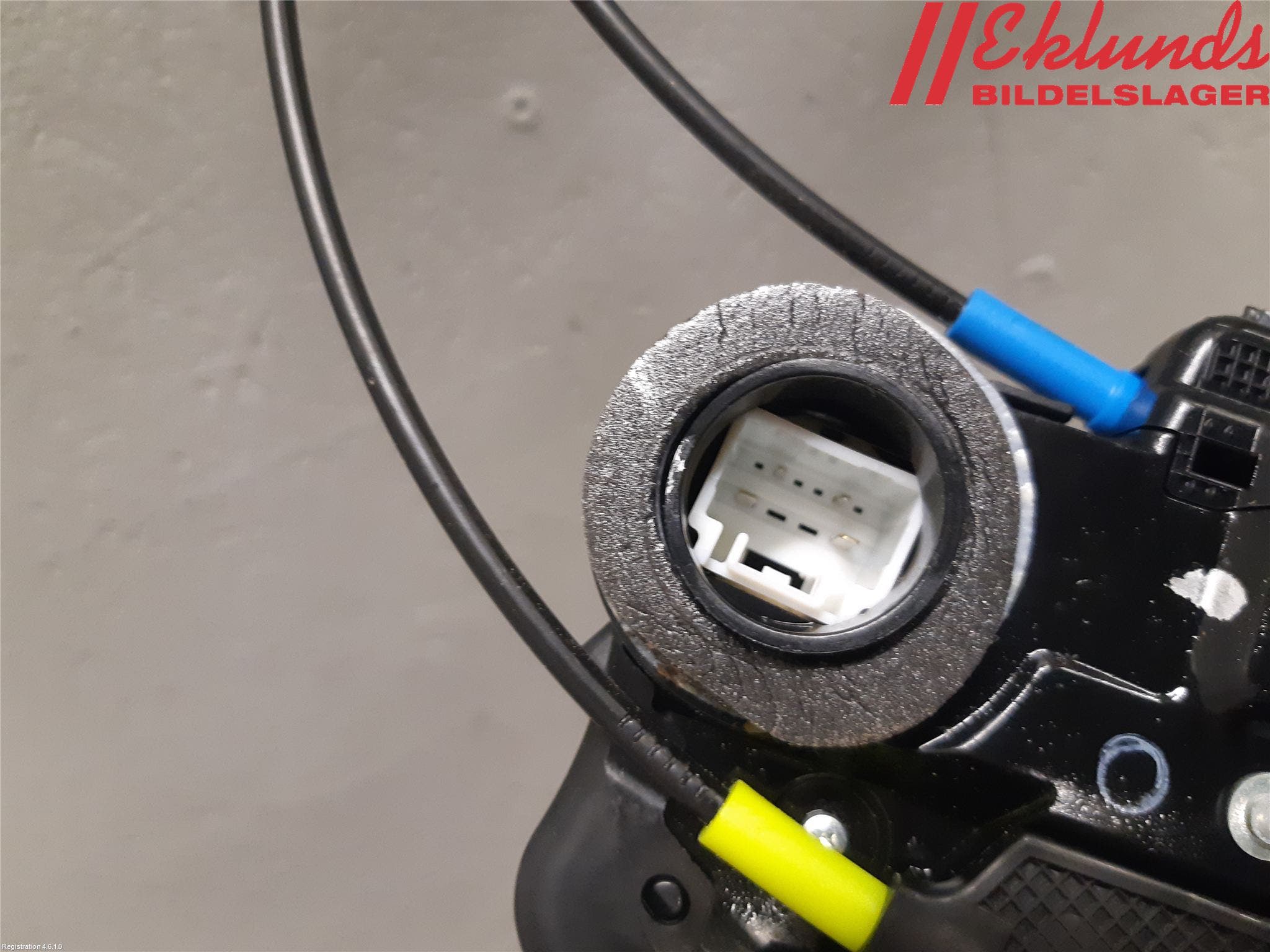 Toyota C-HR 16-23 Låskista-Dörrlås