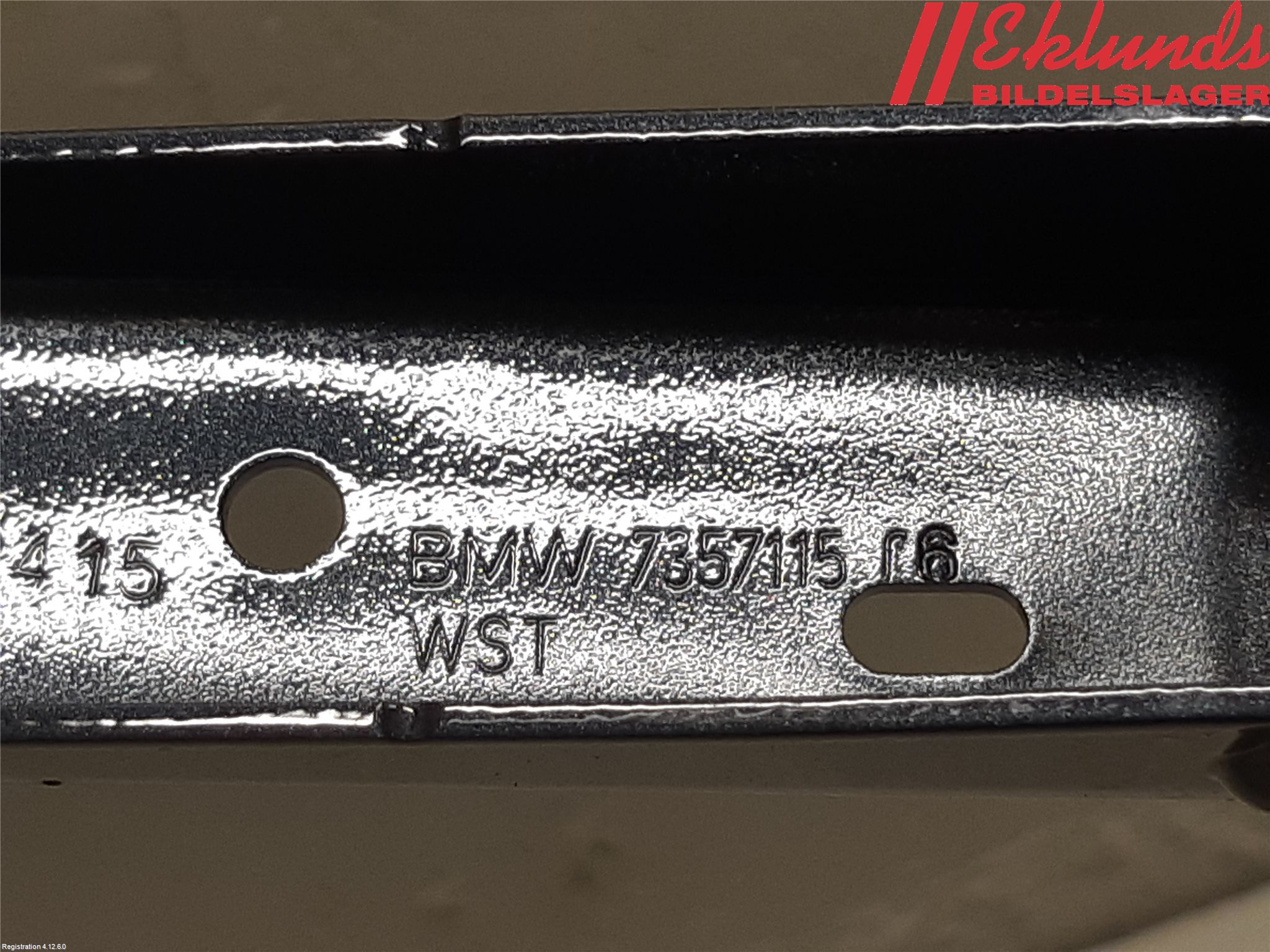 BMW 7 G11/G12 15-22 Bakluckegångjärn Vä
