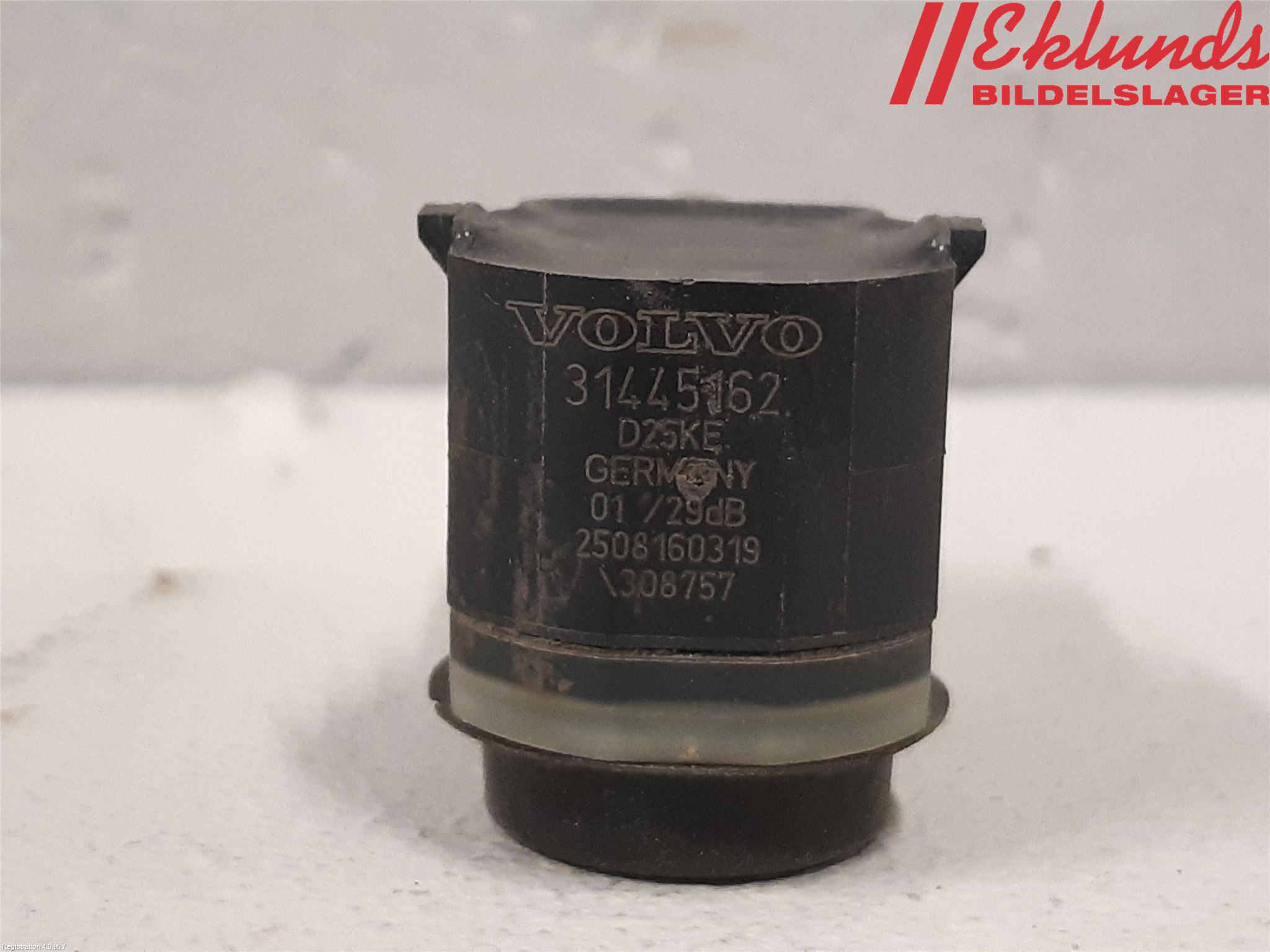 Volvo V60 CROSS COUNTRY 16-18 Parkeringshjälp Backsensor