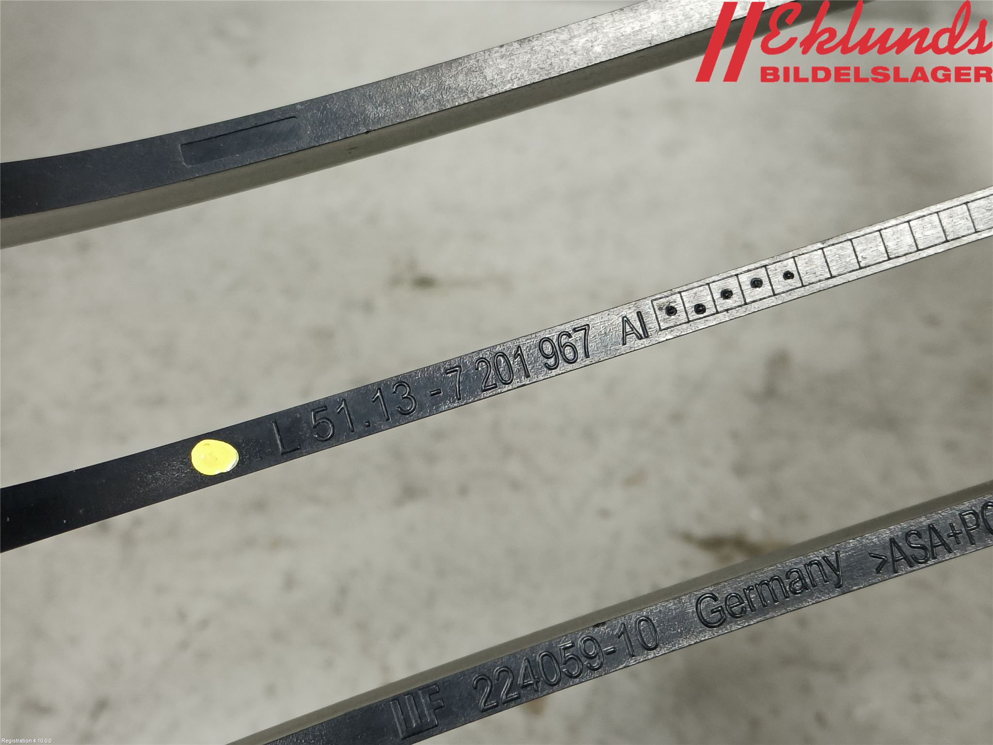 BMW 3 E90/91 SED/TOU 05-12 Grilldel Mitt