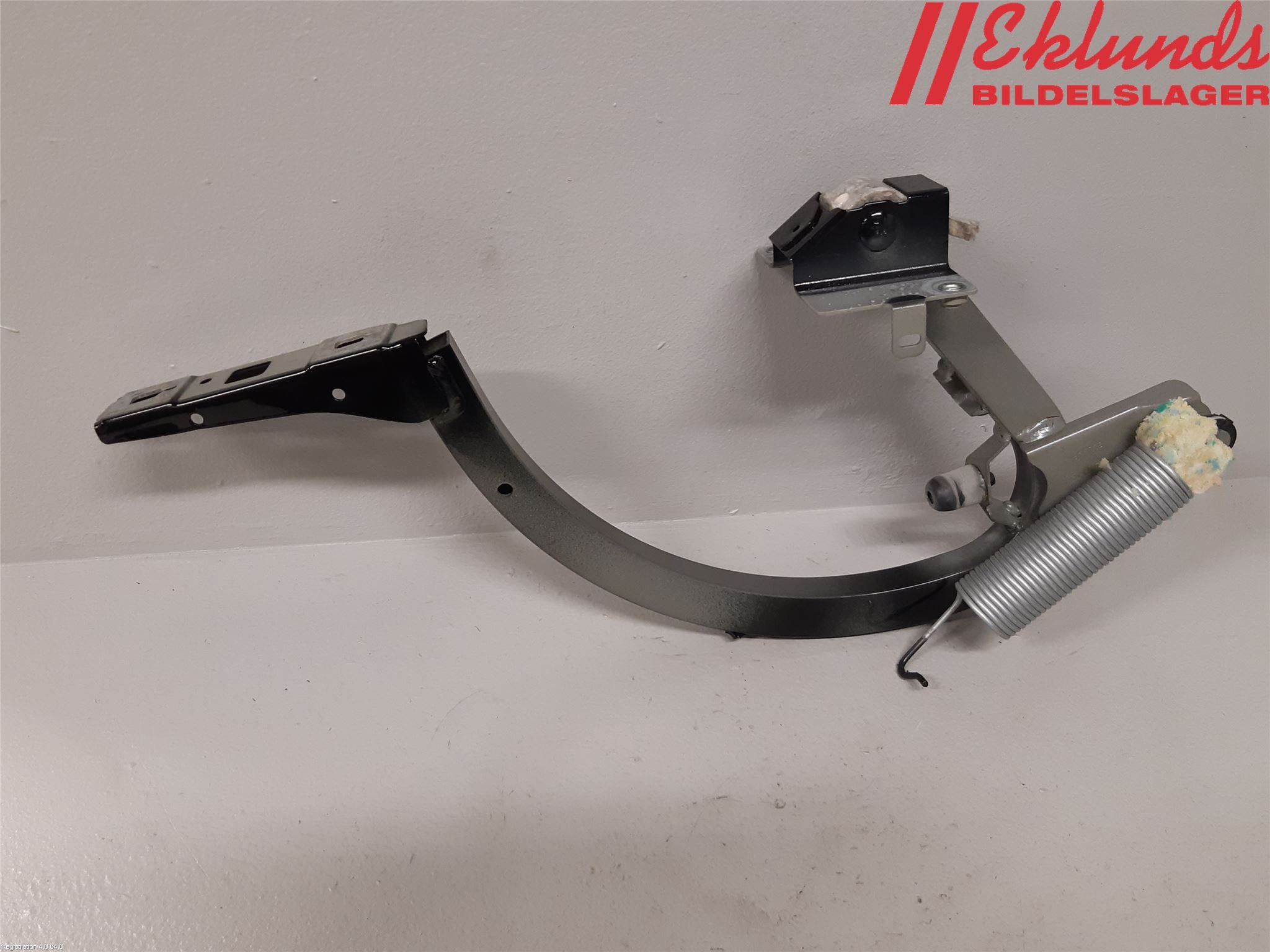 Volvo S90 17->> Bakluckegångjärn Hö