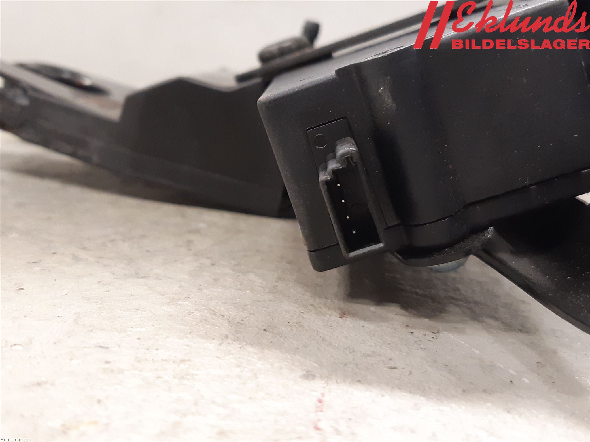 BMW 5 E60/61 Sed/Tou 02-10 Låskista Baklucka