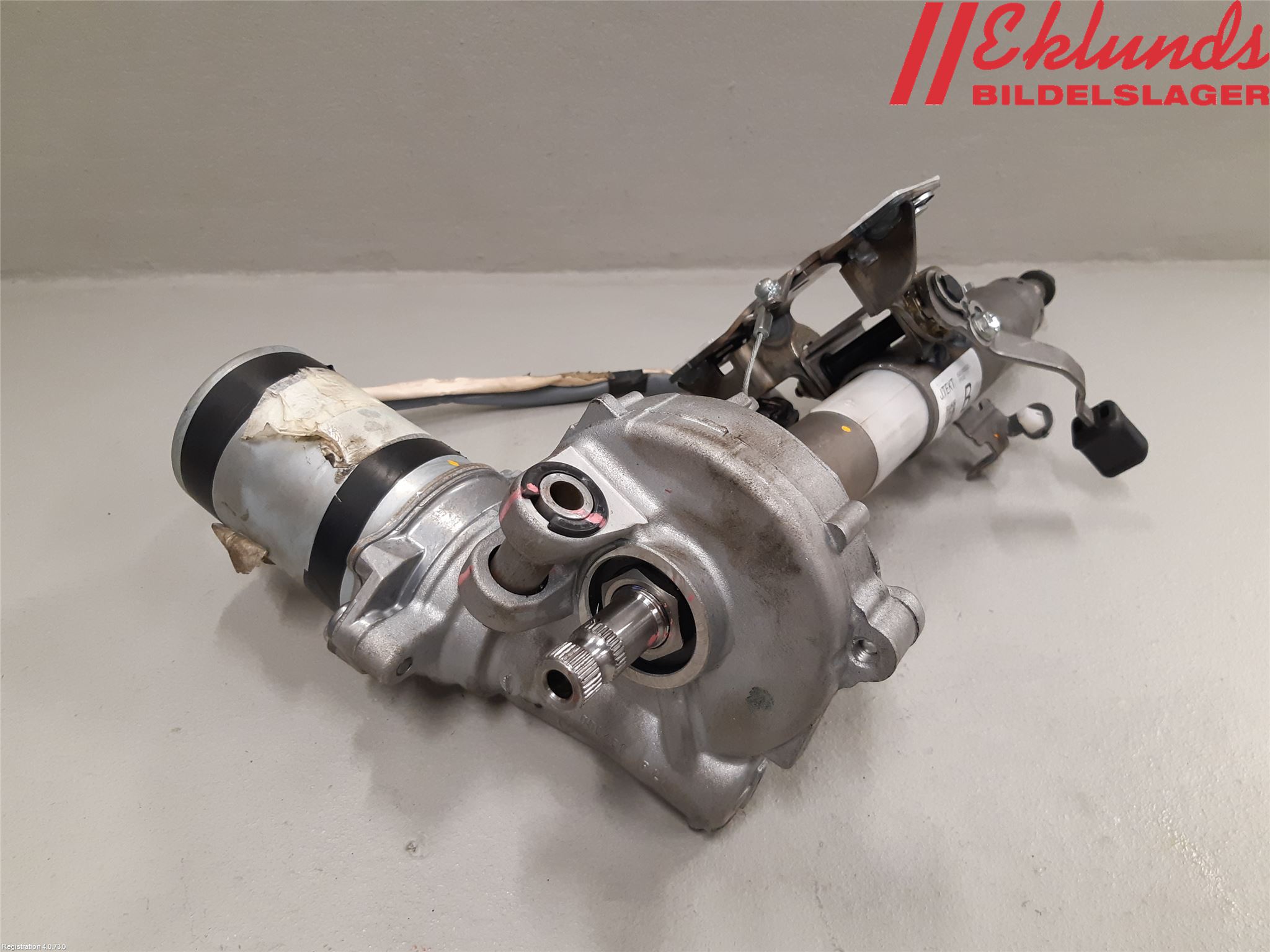 Toyota YARIS XP130 15-20 Rattaxelagg Med Inb Servo