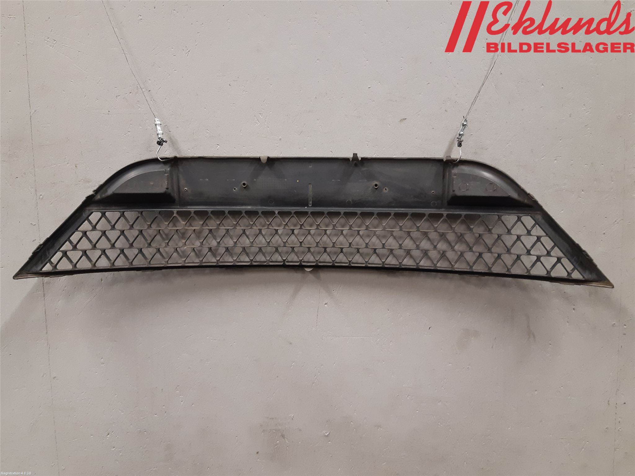 Ford FOCUS     04-07 Stöt Utfyllnad-List-Grill