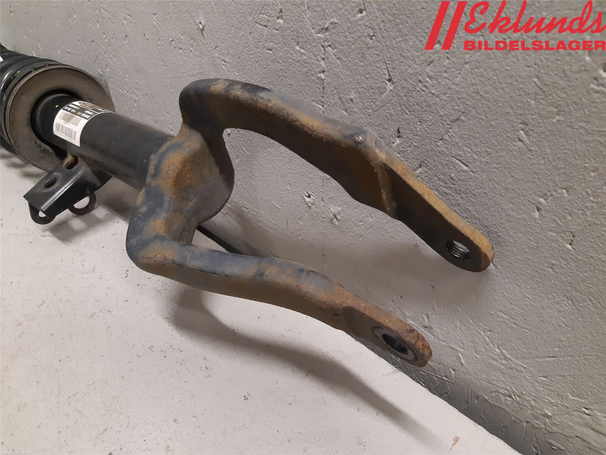 BMW 5 F10/F11/F18 09-17 Fjäderben Fram Höger
