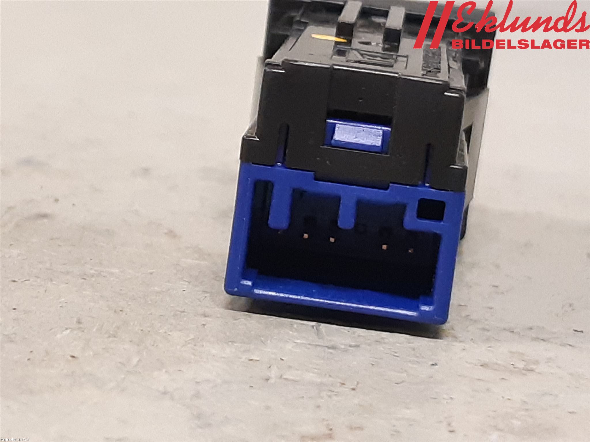 Toyota RAV4 19- Strömställare Övrigt