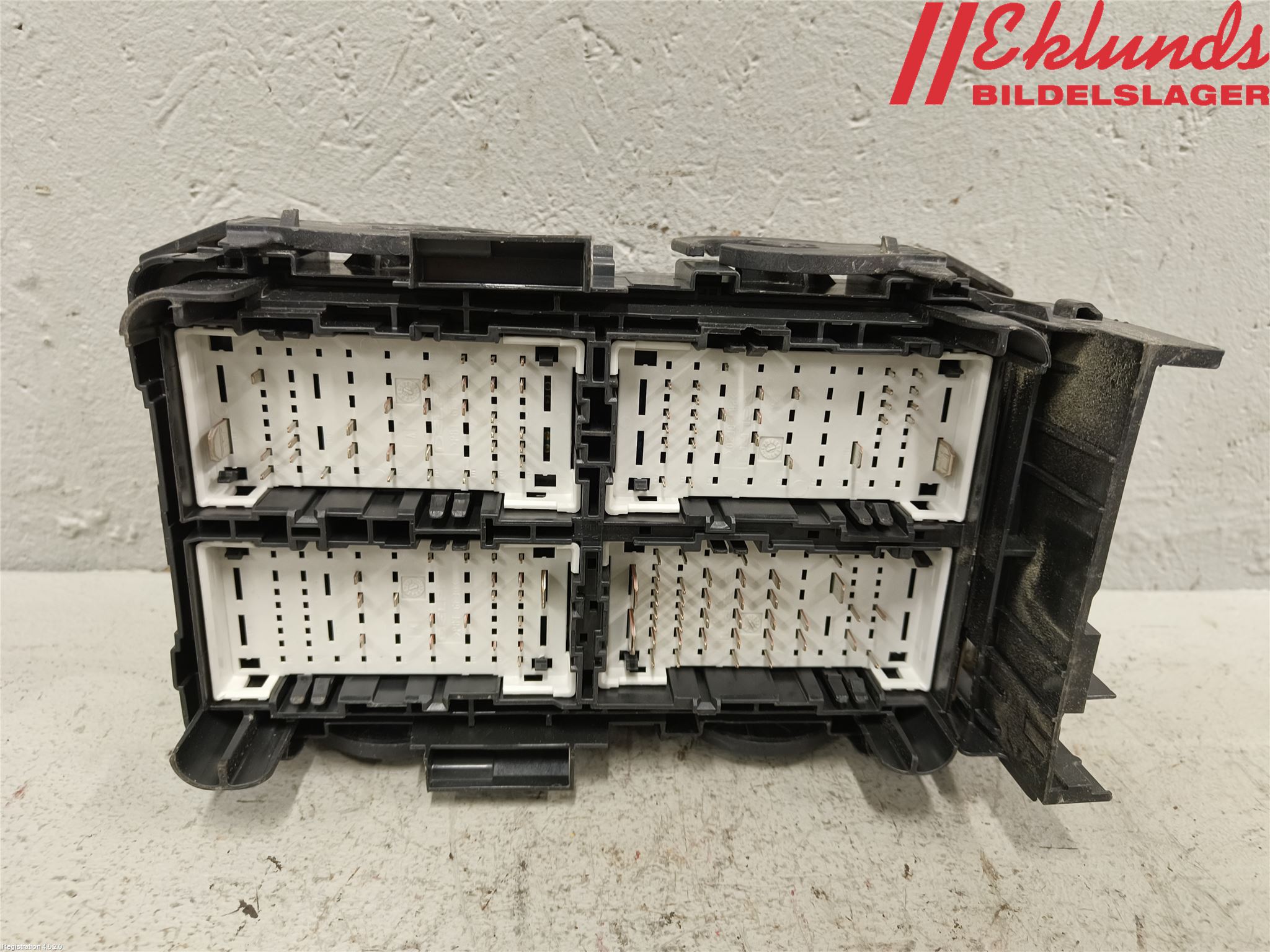 Opel INSIGNIA 17- Säkringsdosa-Elcentral