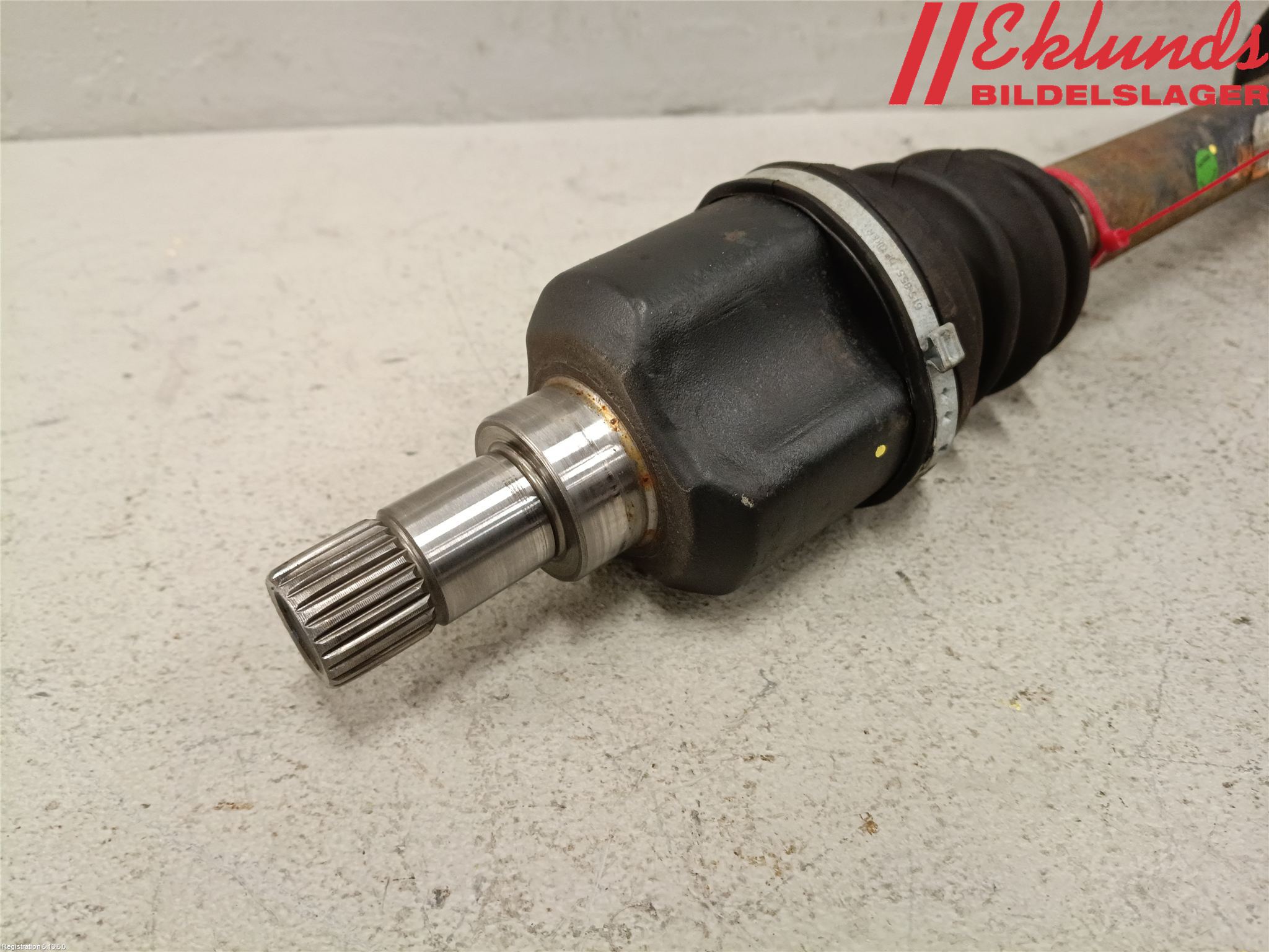 Peugeot 308 08-13 Drivaxel Fram Vänster