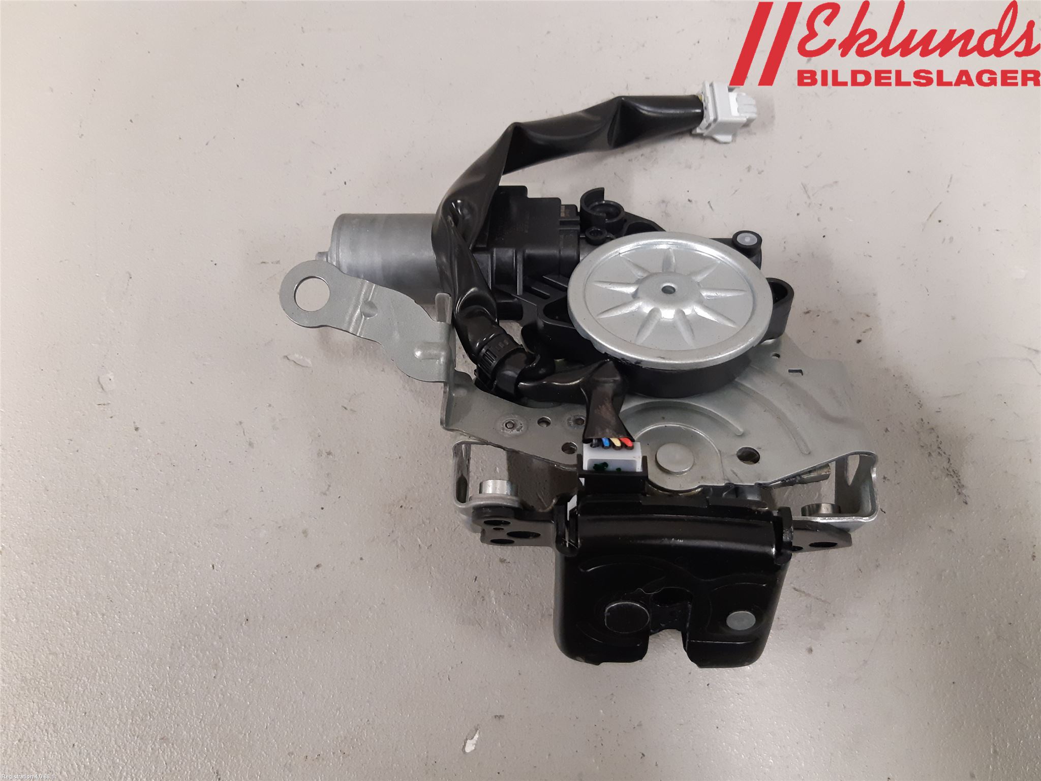 Toyota COROLLA 19- Låskista Baklucka