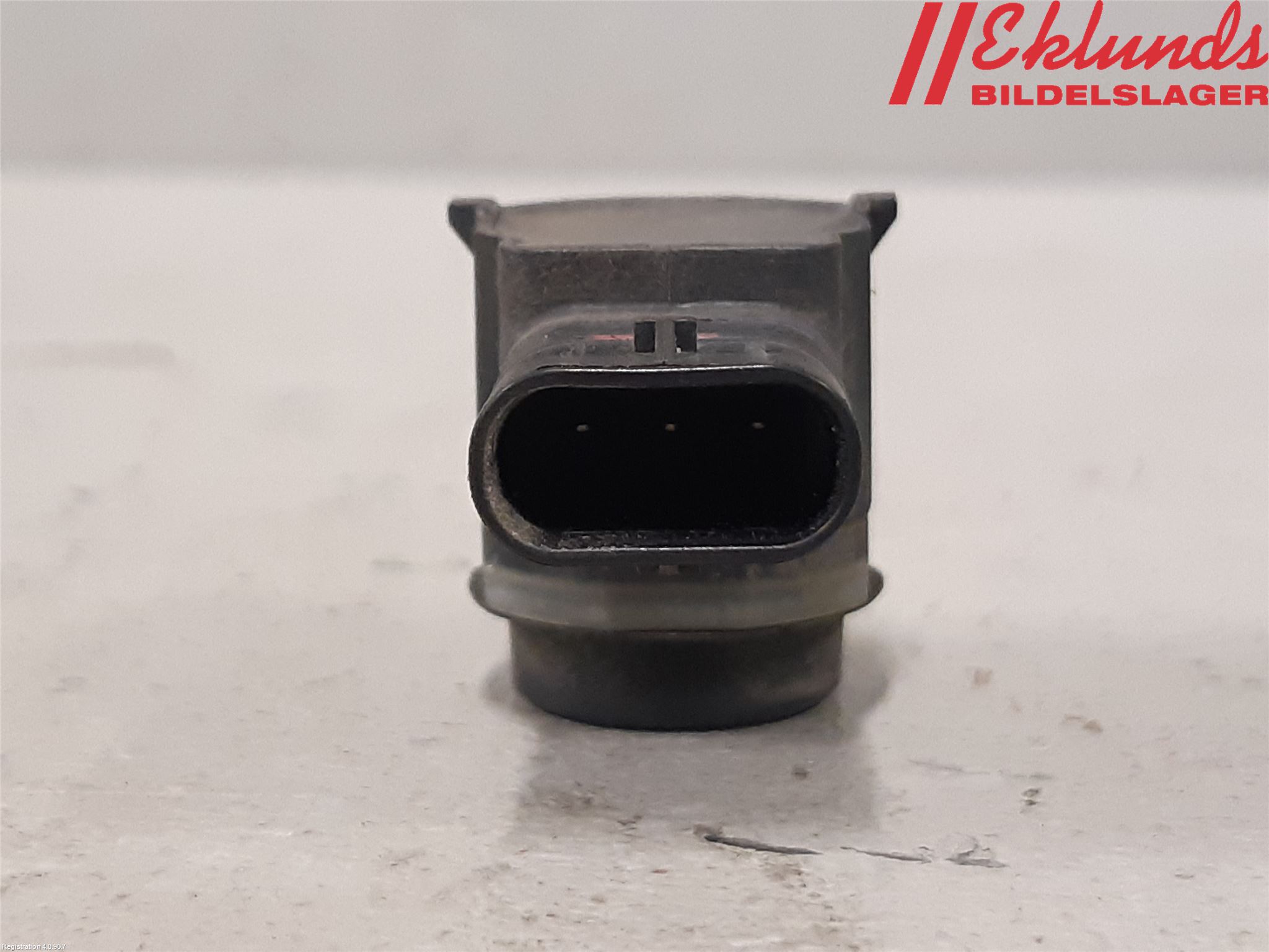 Volvo V60 CROSS COUNTRY 16-18 Parkeringshjälp Frontsensor