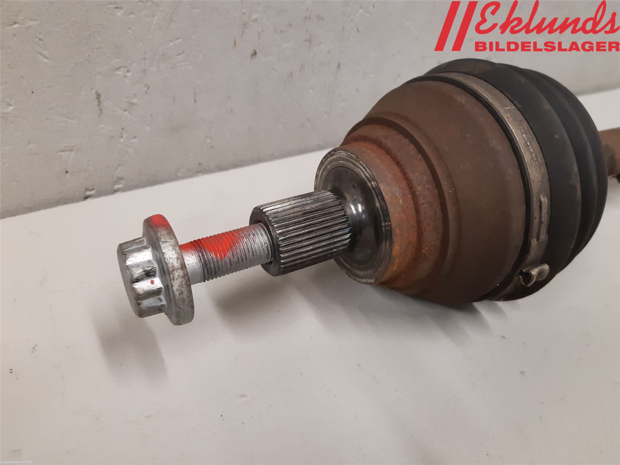 Seat TARRACO 19- Drivaxel Fram Vänster