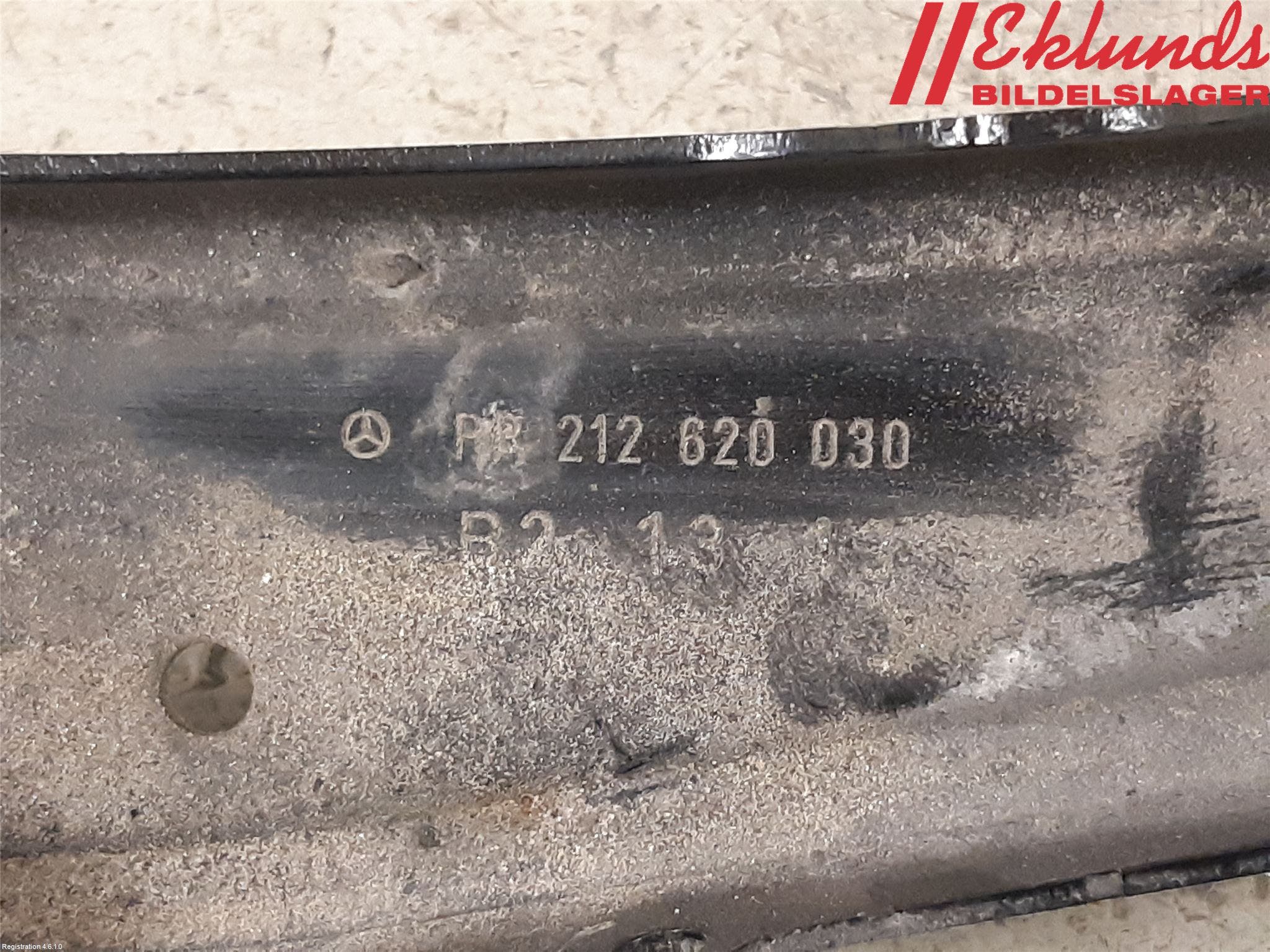 Mercedes-Benz MB E-KLASS (W212) 09-16 Frontplåt