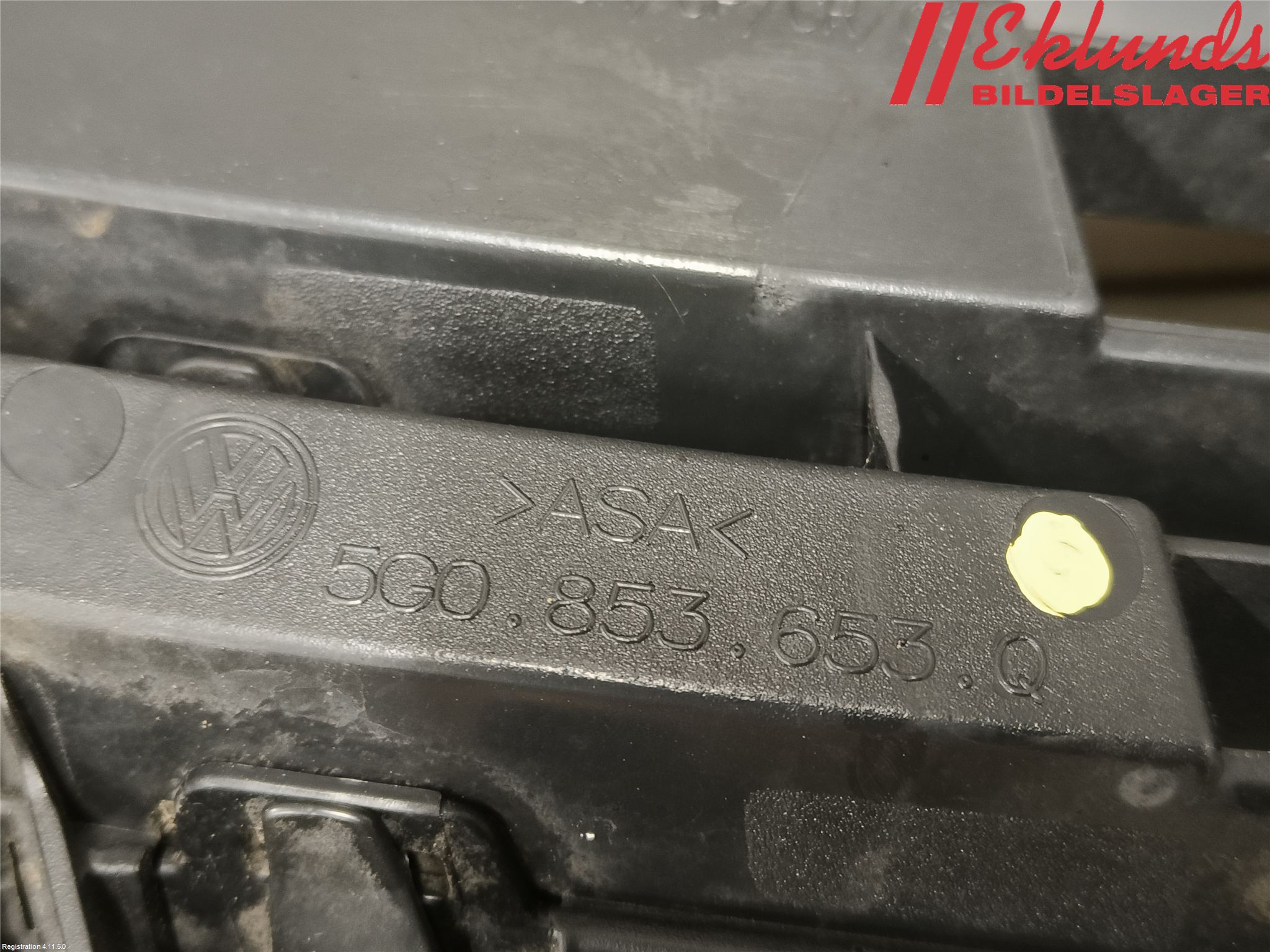 Volkswagen VW TOURAN 10-15 Grill Komp