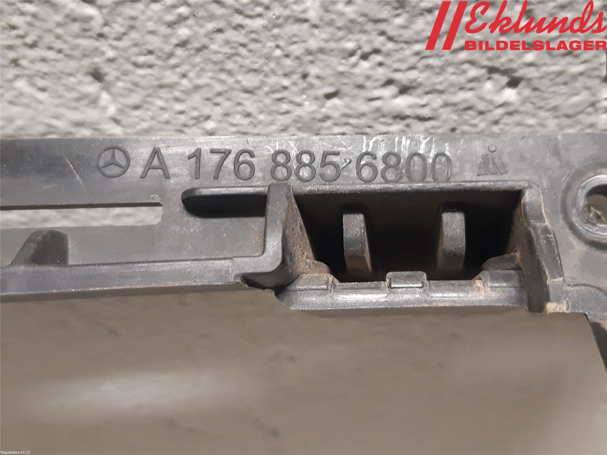 Mercedes-Benz MB A-KLASS (W176) 13-18 Stötfångarfäste Bak Hö
