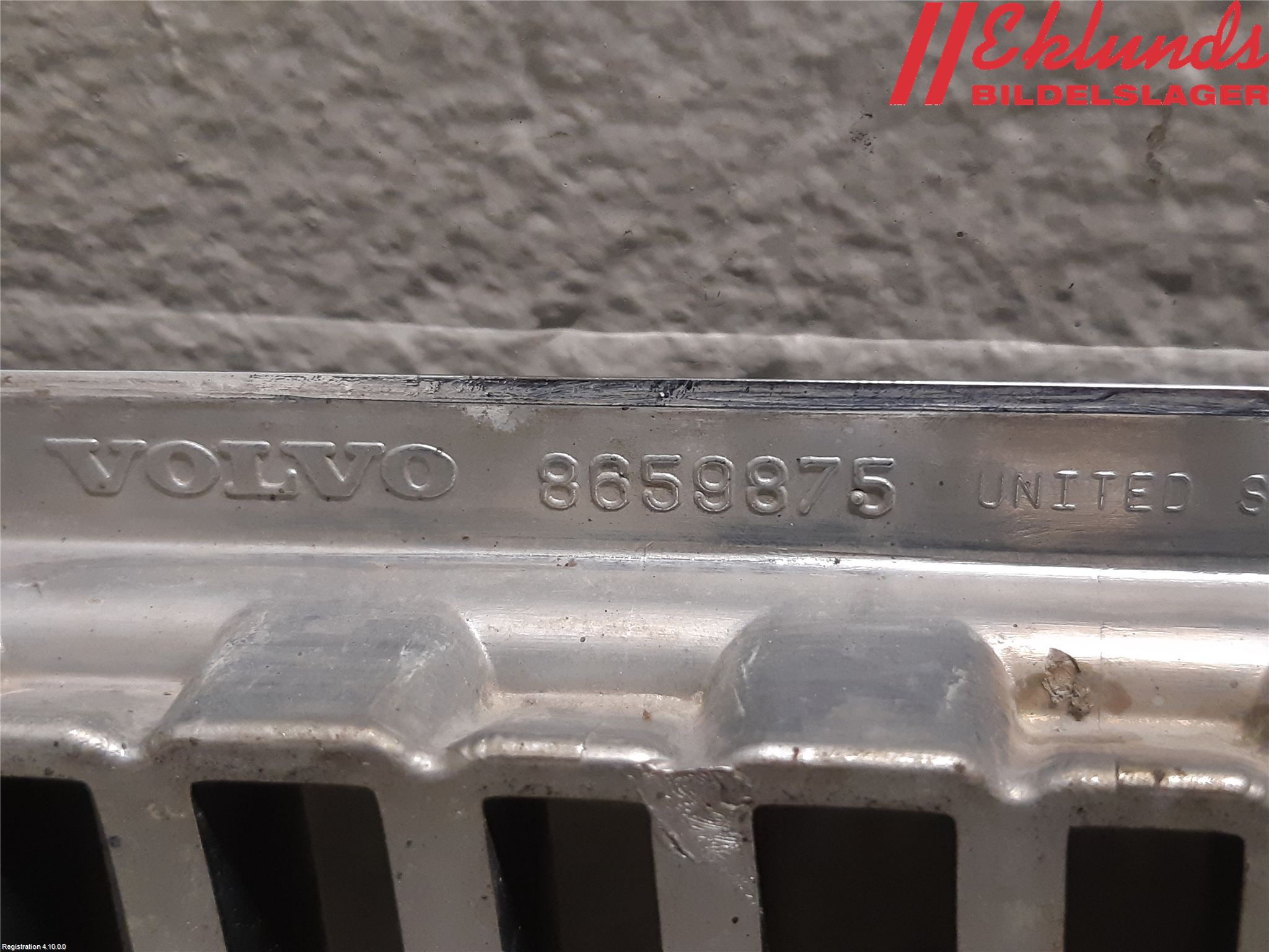 Volvo V70 00-04 Grill Komp