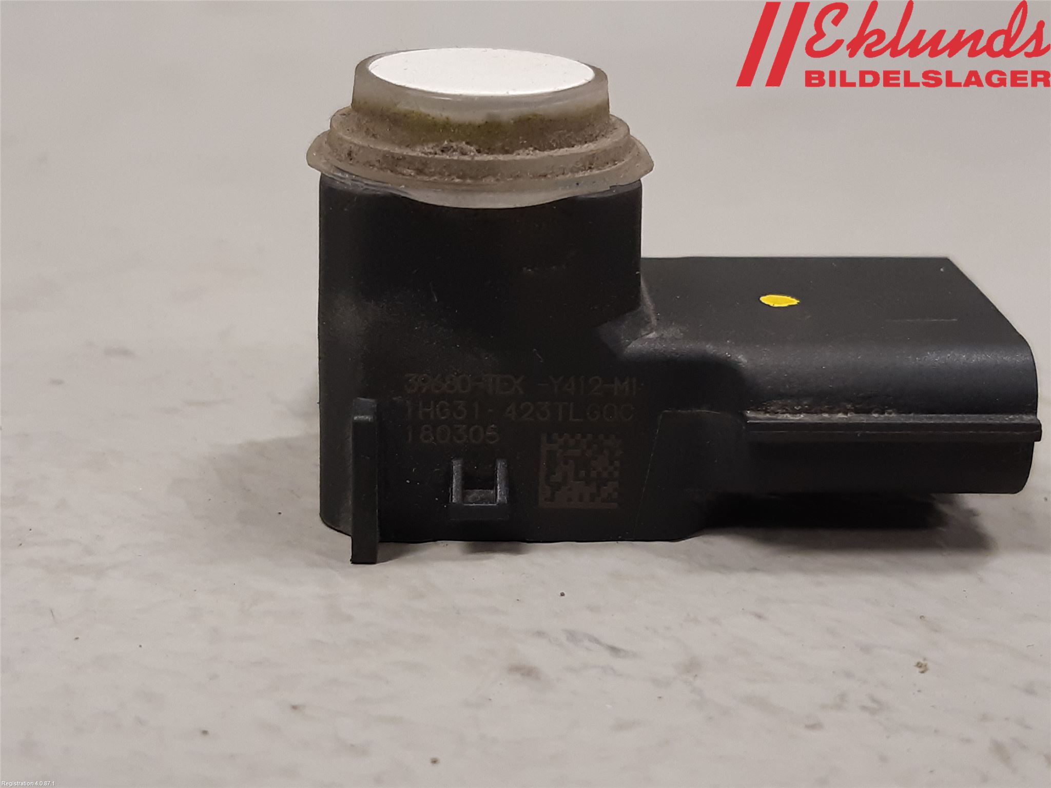 Honda CIVIC 17-22 Parkeringshjälp Frontsensor