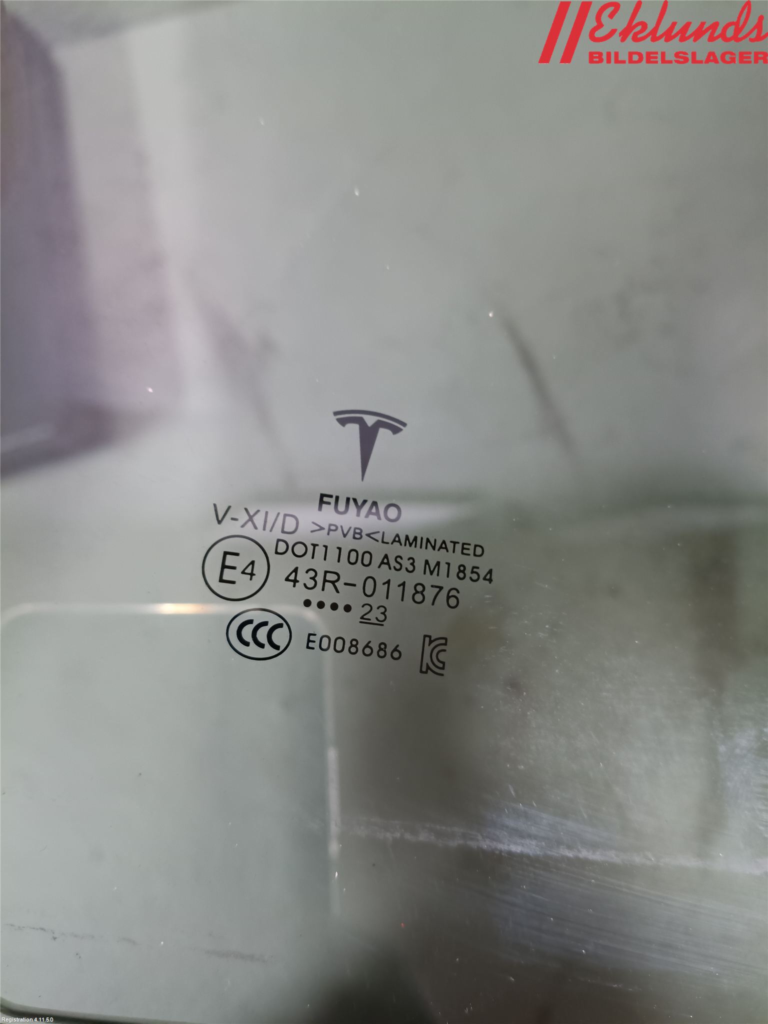 Tesla MODEL Y 21- Dörruta Bak Höger