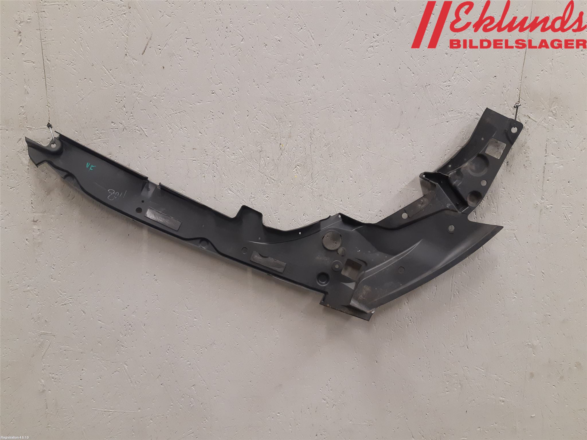 Dodge DURANGO Täckplast Front