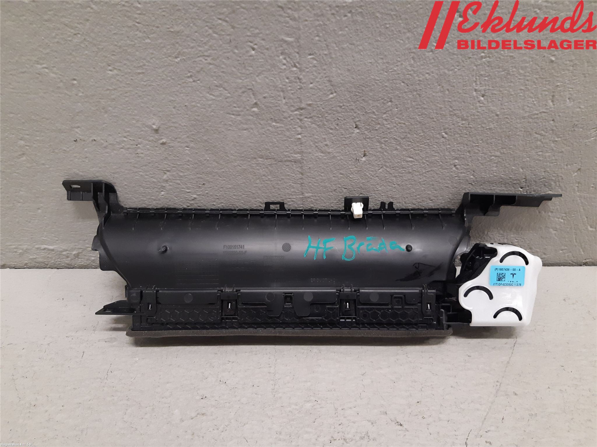 Tesla MODEL Y 21- Defrosterkanal-Munstycke