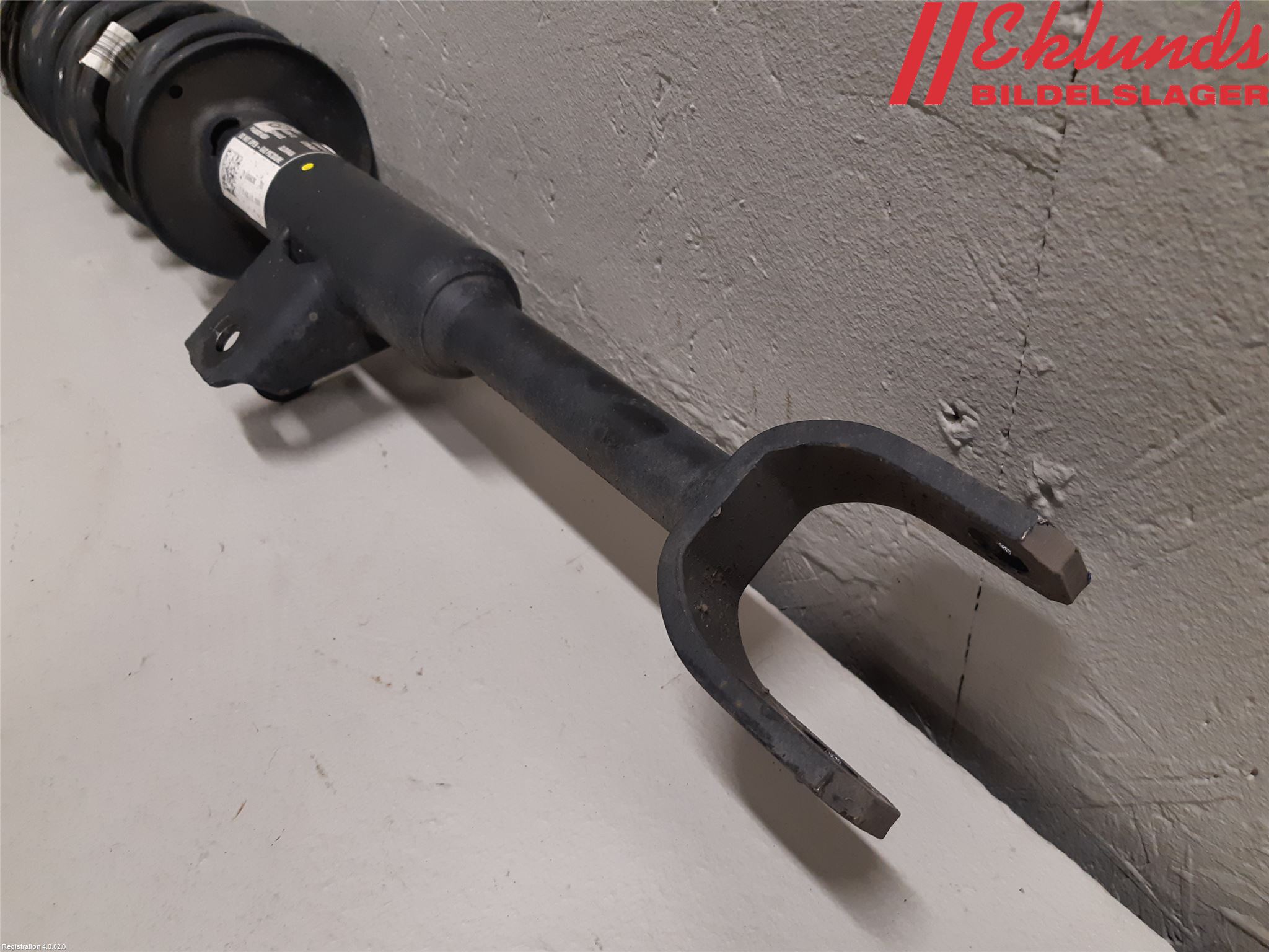 BMW 5 G30/G31/F90 17-23 Fjäderben Fram Höger