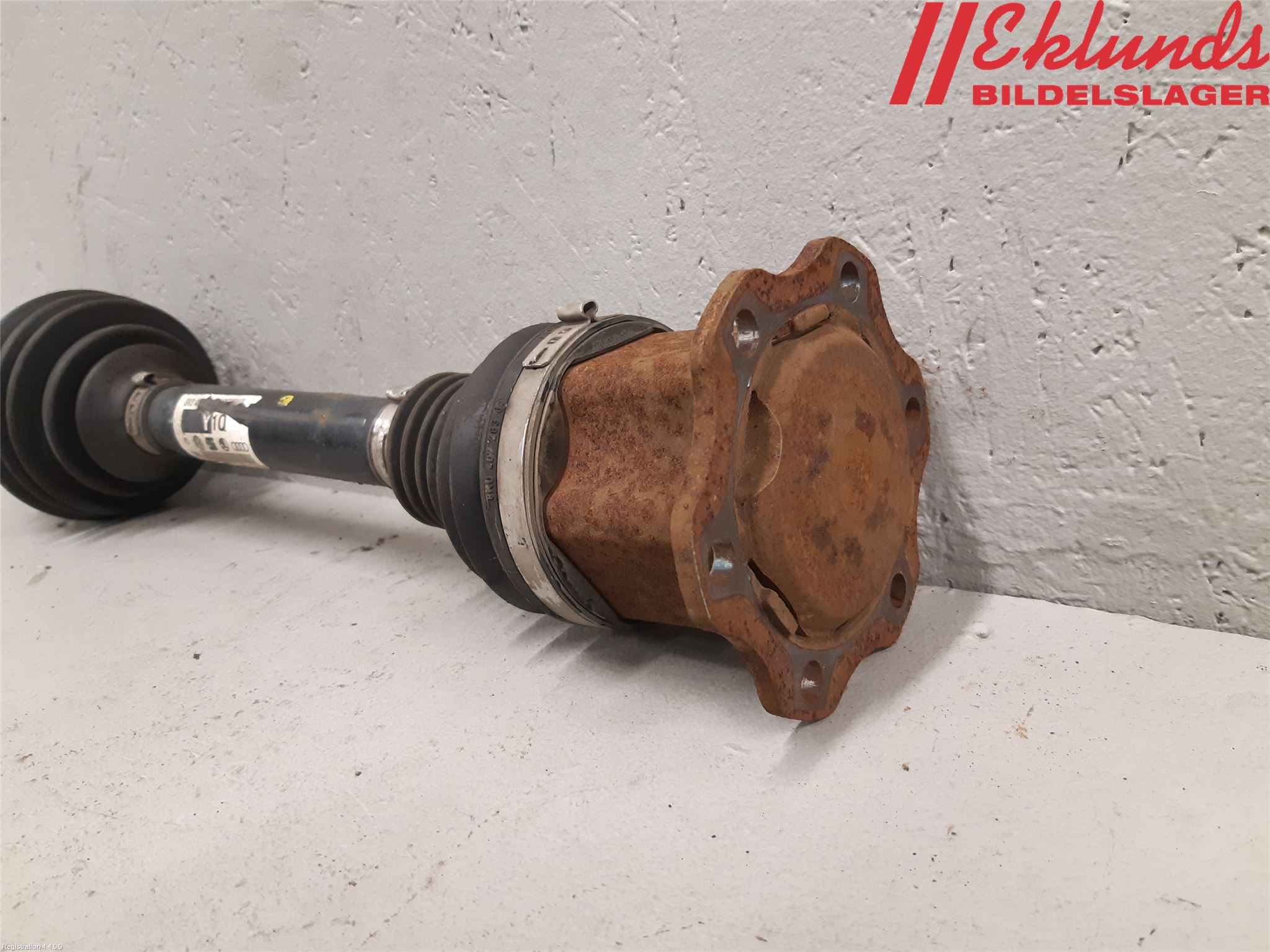 Audi A4/S4 08-11 Drivaxel Fram Höger