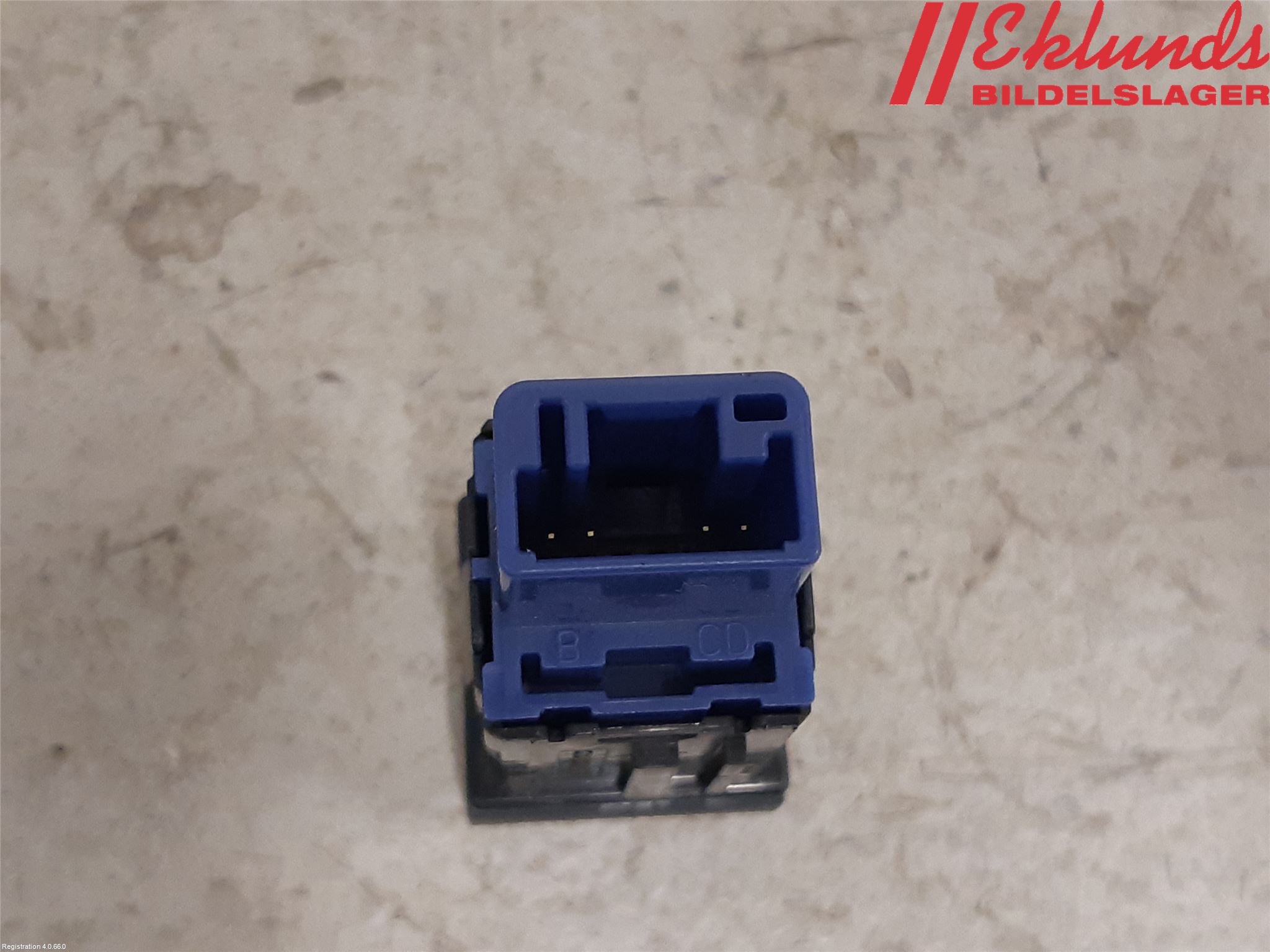 Toyota CAMRY 19-24 Strömställare Baklucka