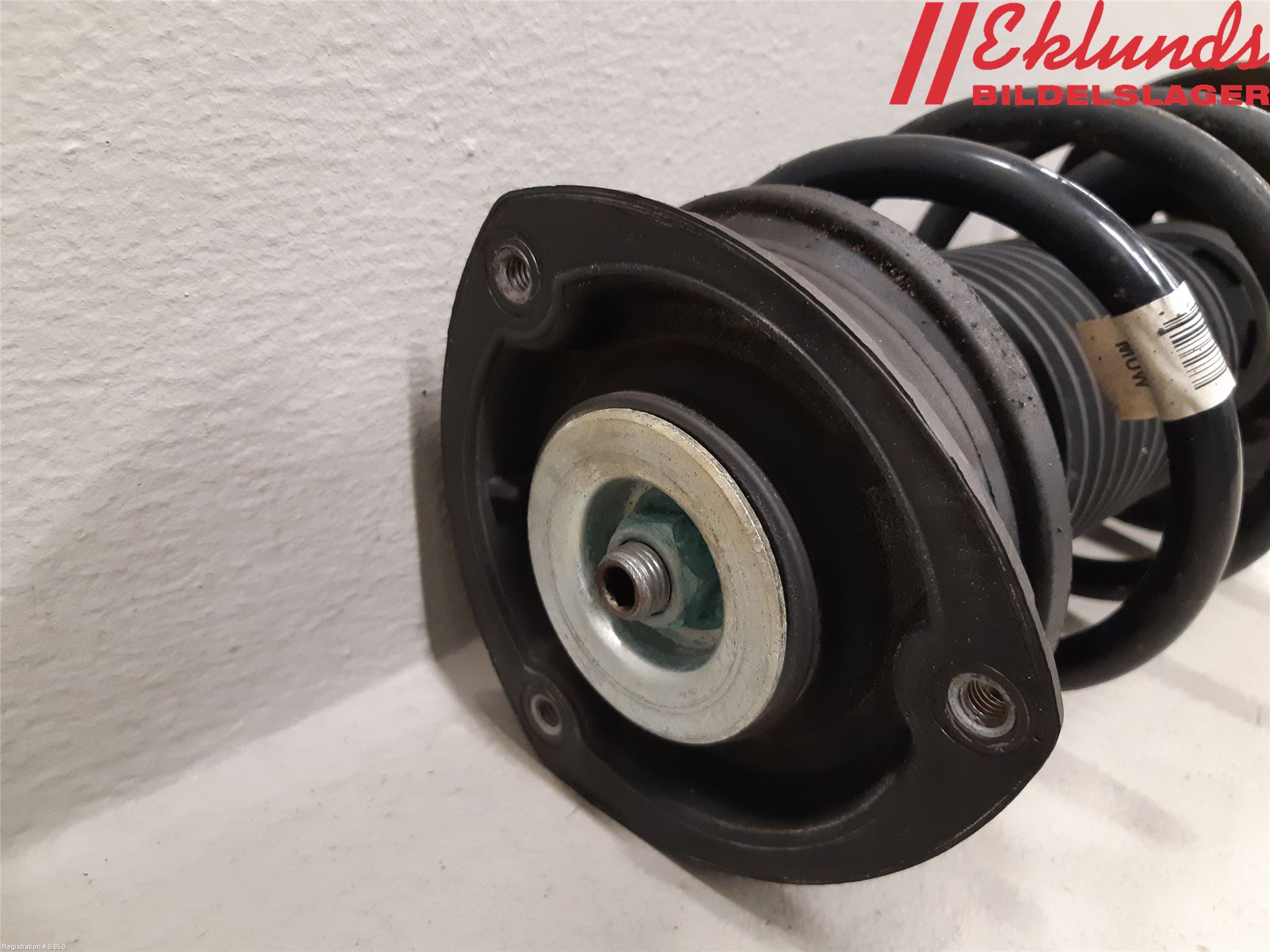 Volkswagen VW PASSAT 15-19 Fjäderben Fram Höger
