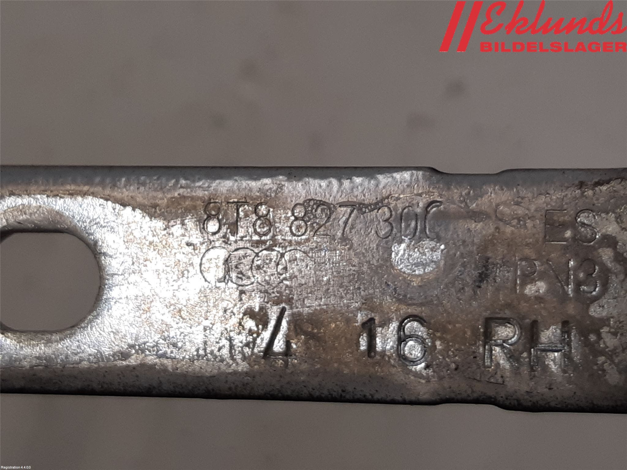 Audi A5 07-16 Bakluckegångjärn Hö